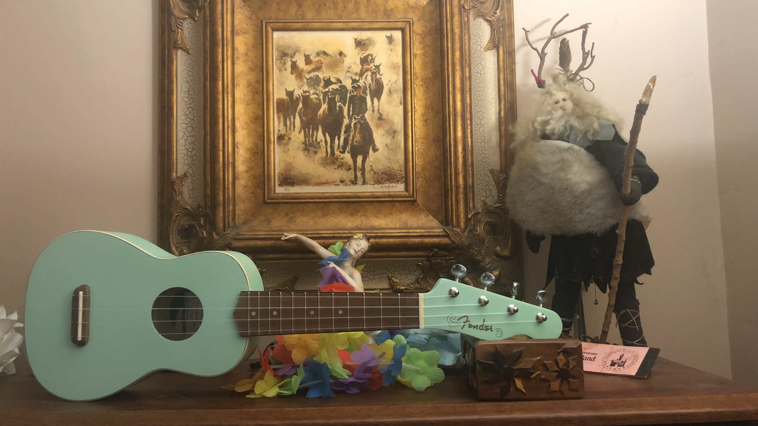 Fender Avalon Tenor Ukulele, Black customer photo 1