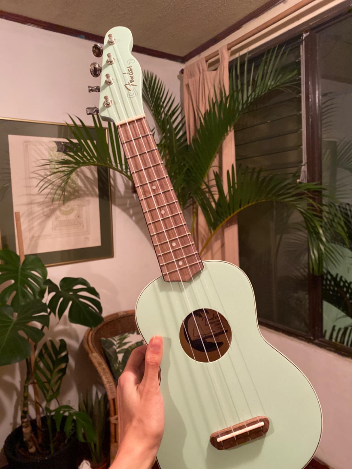 Fender Avalon Tenor Ukulele, Black customer photo 2