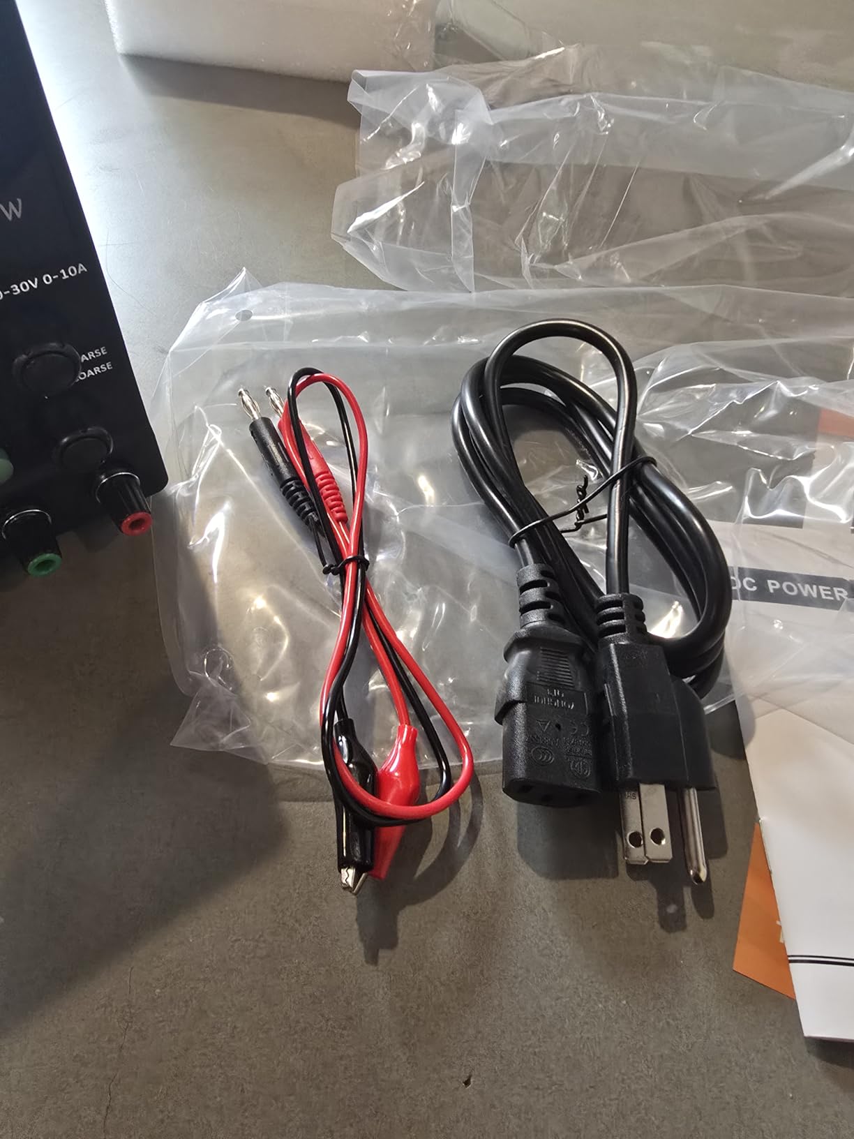 DC Power Supply Variable, 0-60V 0-5A Adjustable Switching DC Regulated Bench Power Supply with High Precision 4-Digit LED Display, 5V/2A USB Port, Coarse and Fine Adjustment SPS-6005 customer photo 1