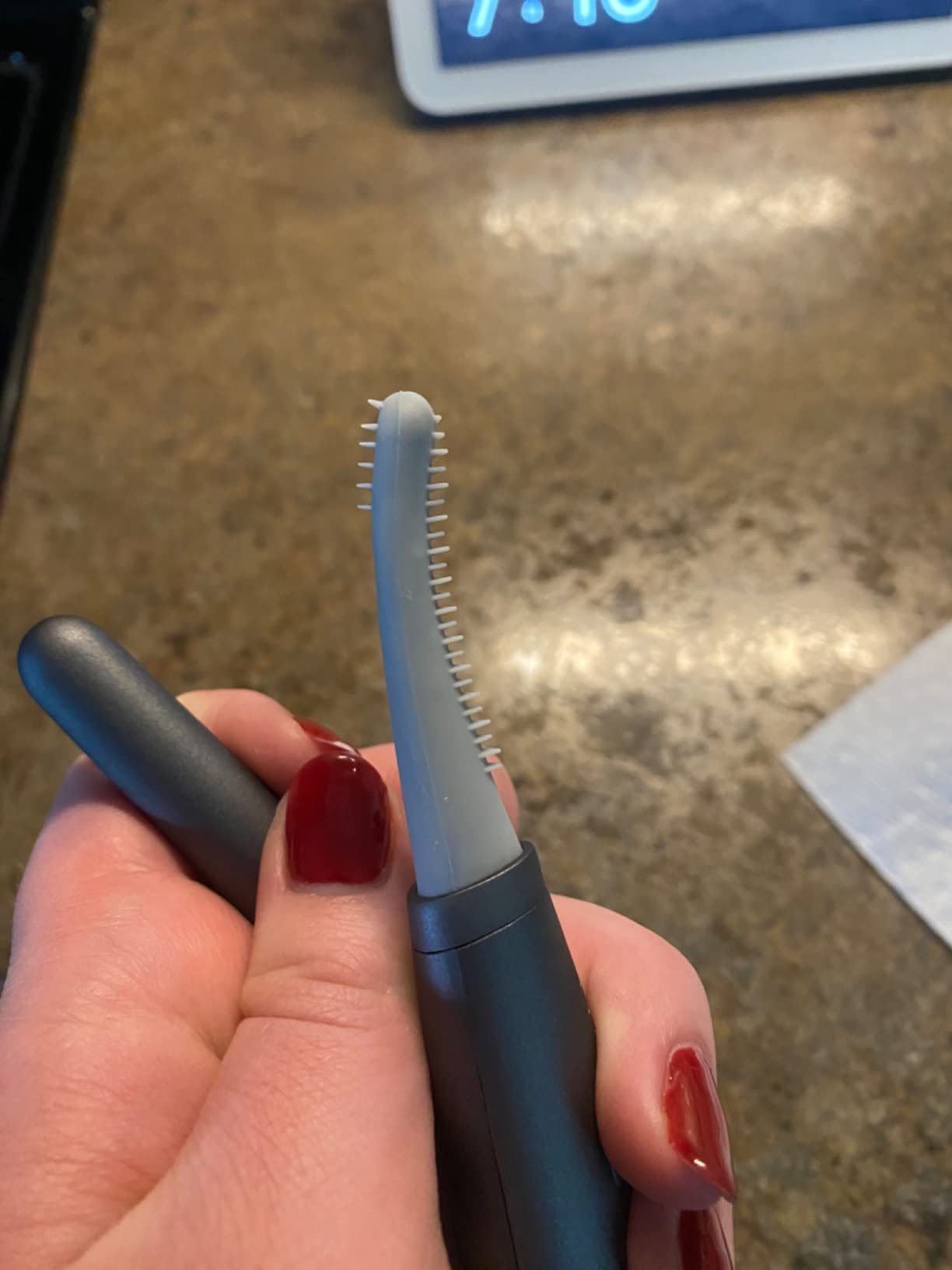 Chella Deluxe Heated Eyelash Curler with USB re-Chargeable Battery - Safe and Gentle Won't Damage Your Eyelashes (USB Re-Chargeable) customer photo 1