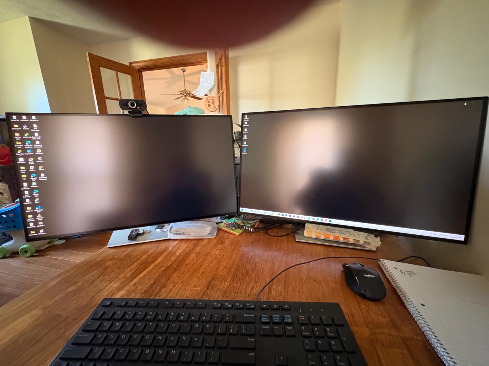 Dell UltraSharp U2723QE - LED Monitor - 27-3840 x 2160 4K customer photo 1