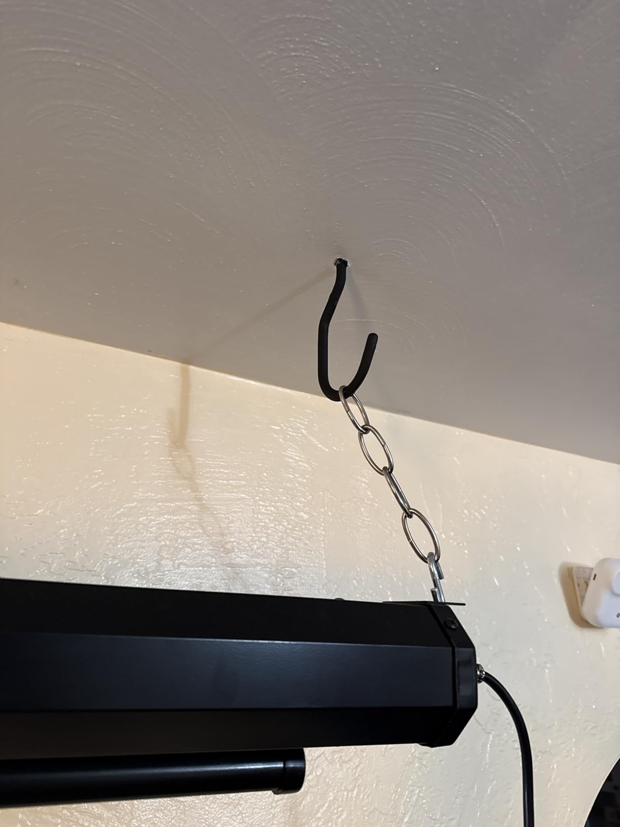 8 Best Motorized Projector Screens Under $500 (April 2026) Complete Guide