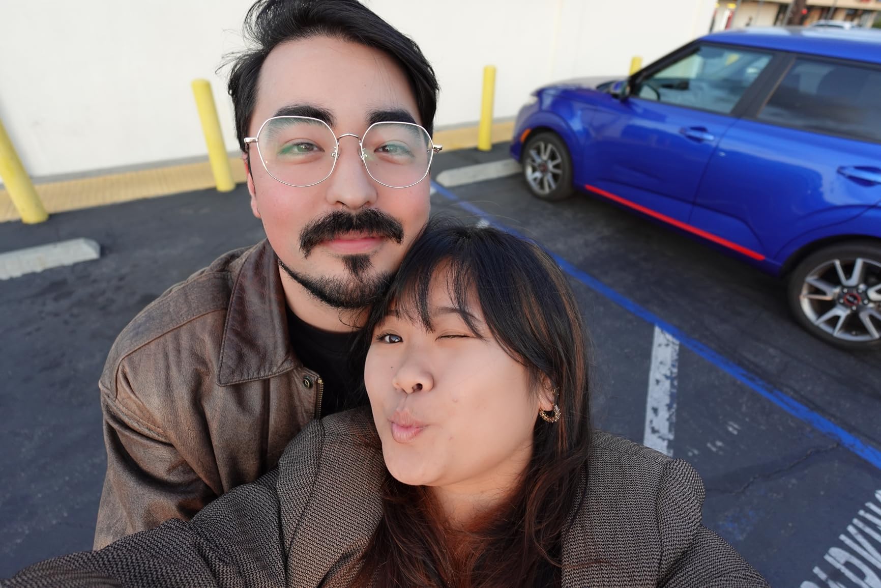 Sony ZV-1 II Vlog Camera for Content Creators and Vloggers - Black customer photo 2
