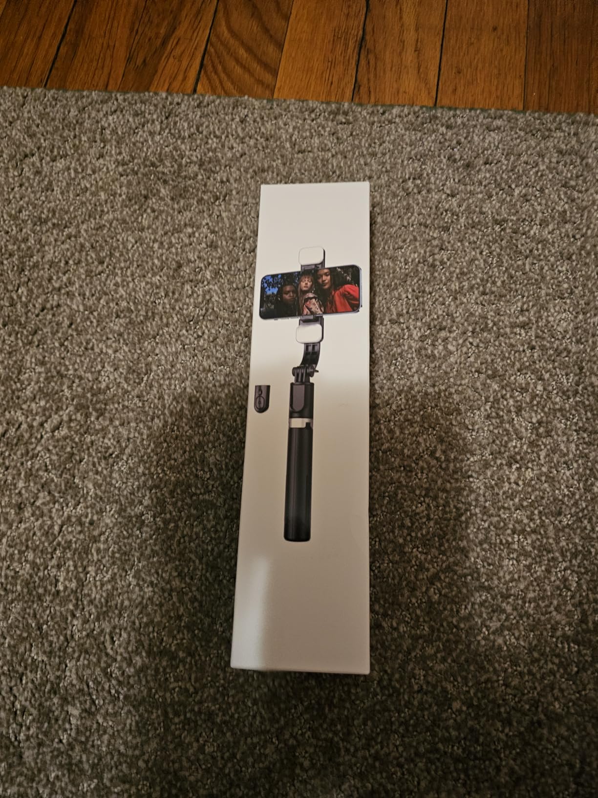 Selfie Stick Tripod with Light, 45'' Selfie Stick with Wireless Remote, Portable Phone Tripod Compatible with iPhone 16/15 Pro Max/15/14 Pro/14/13, Samsung S22/ S23 Ultra/Android Smartphone customer photo 2