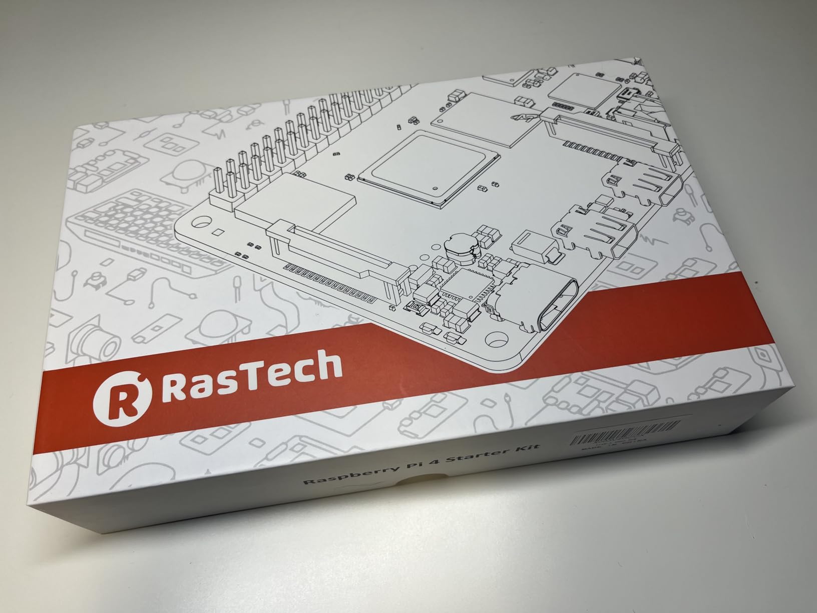 RasTech Raspberry Pi 4 4GB Starter Kit with Pi 4 4GB Board, 32GB Card 4 Copper Heatsink 2 HD Out Cable 5V 3A Power Supply with ON/Off Case Cooling Fan Card Reader Screwdriver customer photo 1