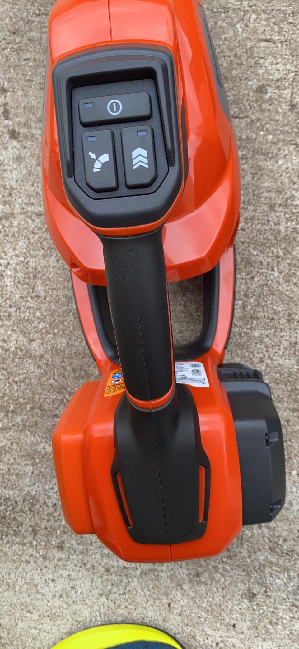 Husqvarna Leaf Blaster 350iB Battery Powered Cordless Leaf Blower, 200-MPH 800-CFM, Brushless Motor, 40V Lithium-Ion 7.5 Ah Battery customer photo 1