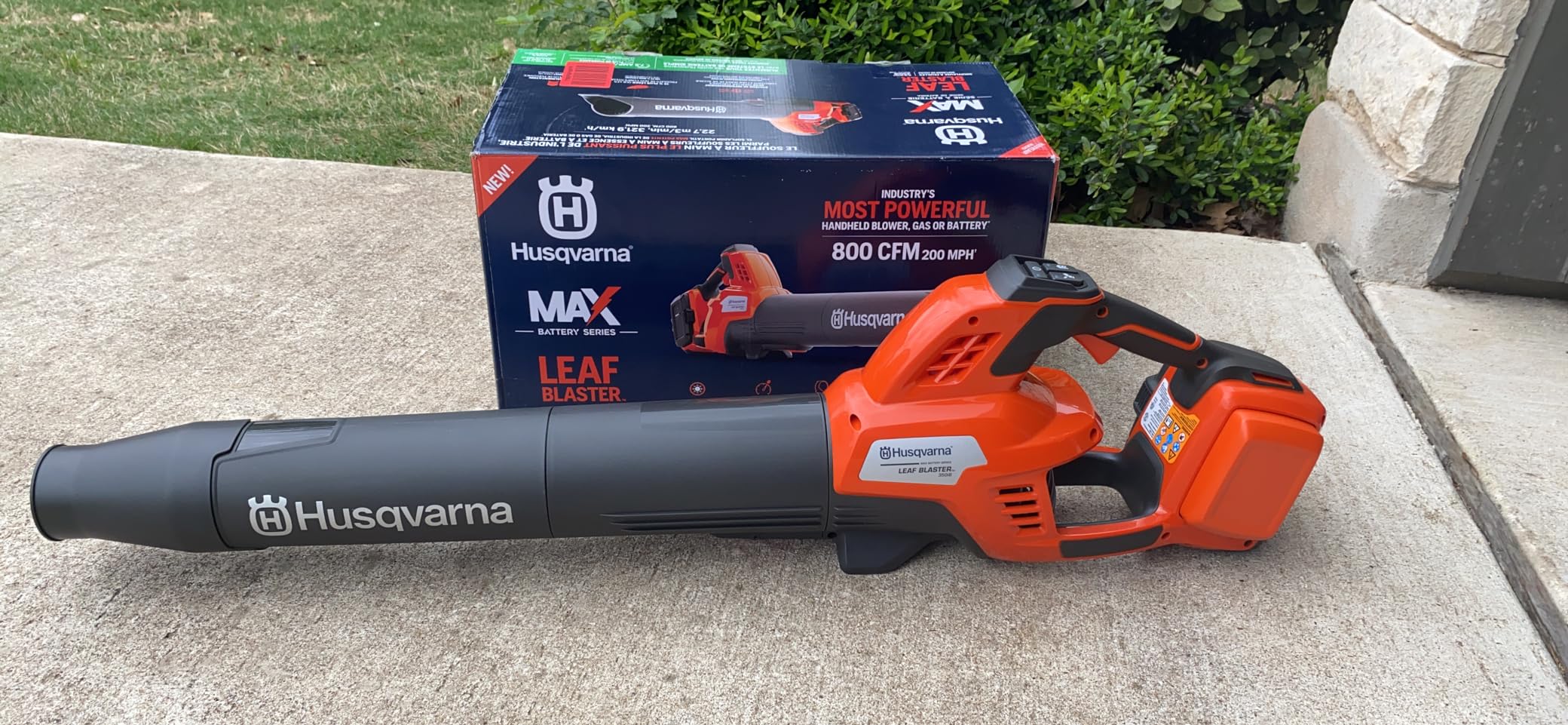 Husqvarna Leaf Blaster 350iB Battery Powered Cordless Leaf Blower, 200-MPH 800-CFM, Brushless Motor, 40V Lithium-Ion 7.5 Ah Battery customer photo 2