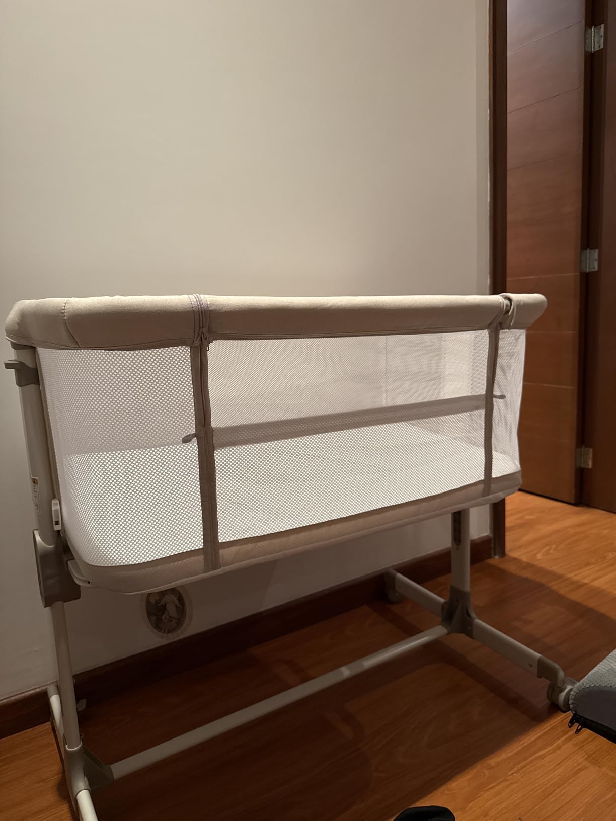 Fodoss Baby Bassinets Bedside Sleeper - All Mesh Bedside Bassinet with Wheels, 7 Height Adjustable Baby Bassinet for Infants, Beige customer photo 1