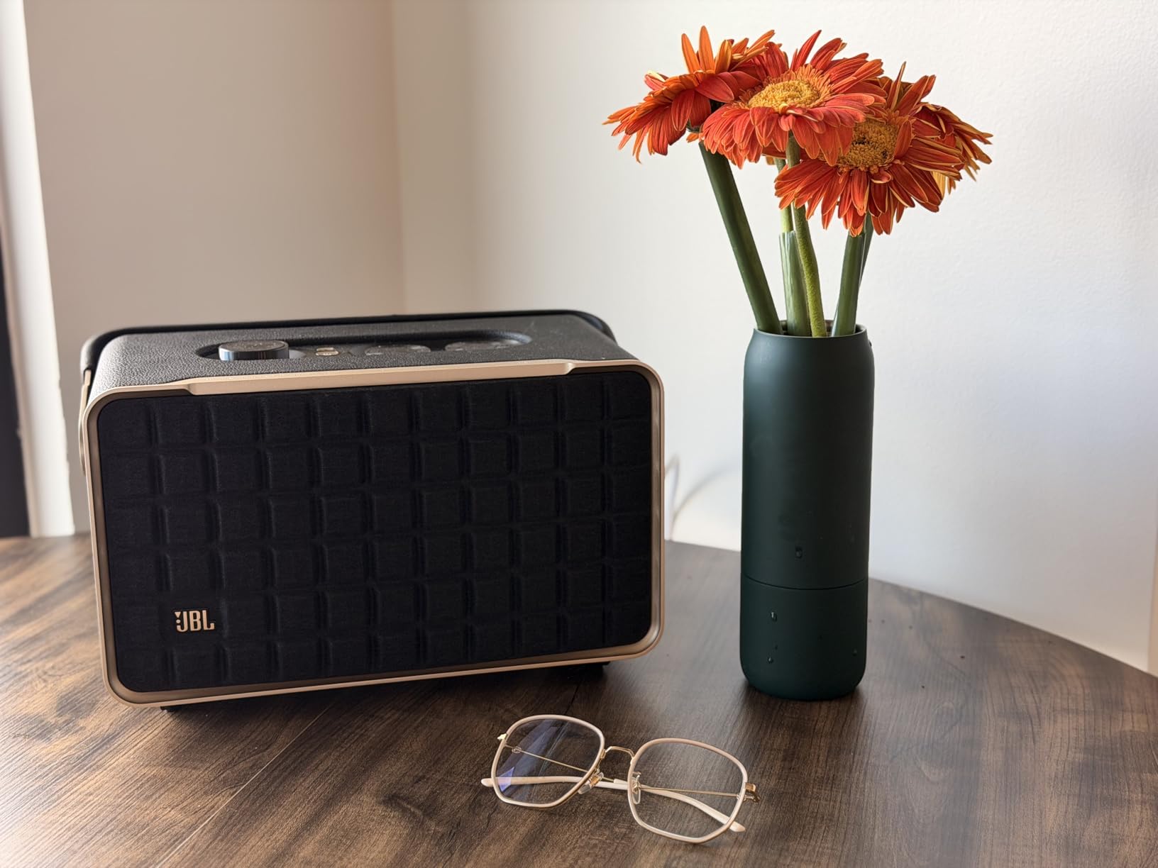 JBL Authentics 300 Portable Wireless Bluetooth Speaker (Black/Gold) customer photo 1