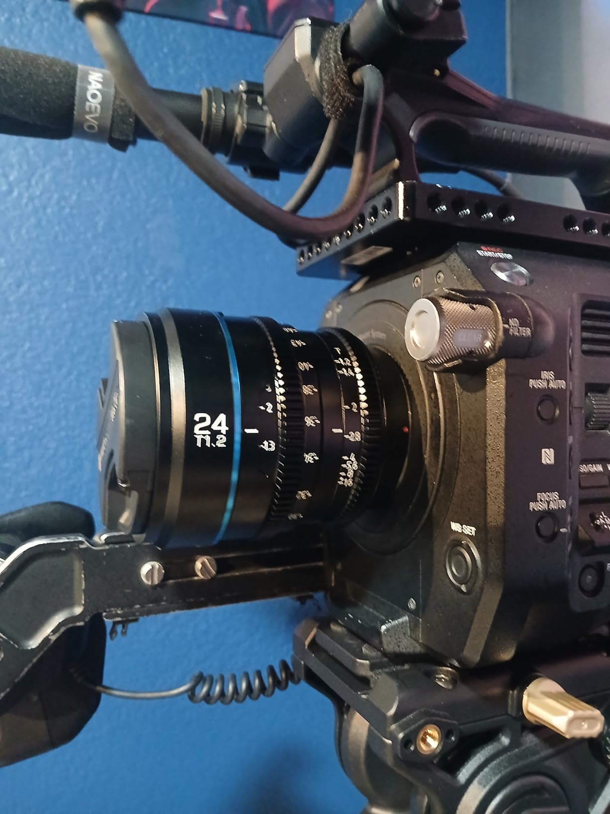 SIRUI Night Walker S35 Manual Focus Cine Lens Set, 24mm, 35mm, 55mm, T1.2 Large Aperture Lens for E Mount Cameras, FX30, ZVE-10, A6500, A6600 (MS-3SEG, Metal Gray) customer photo 1