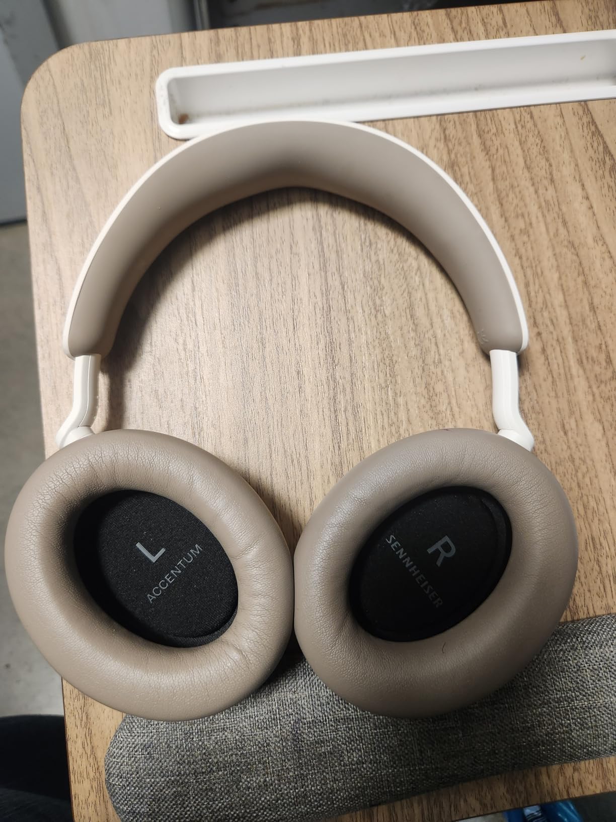 Sennheiser ACCENTUM Wireless Bluetooth Headphones Noise Cancelling - Up to 50HR Playtime, Hybrid Noise Cancelling (ANC), All-Day Comfort, Bluetooth Over Ear Headphones for School, Traveling, Black customer photo 2