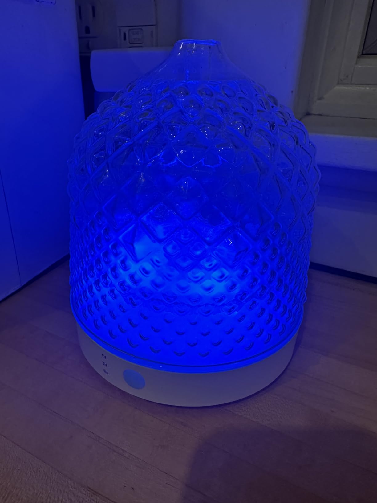 Glass Essential Oil Diffuser, 200ml Ultrasonic Aroma Diffusers with Glass Reservoir Dome & White Plastic Base Lock Color Auto-Off Timer 7 Color Light for Home Office Bedroom Yoga customer photo 2