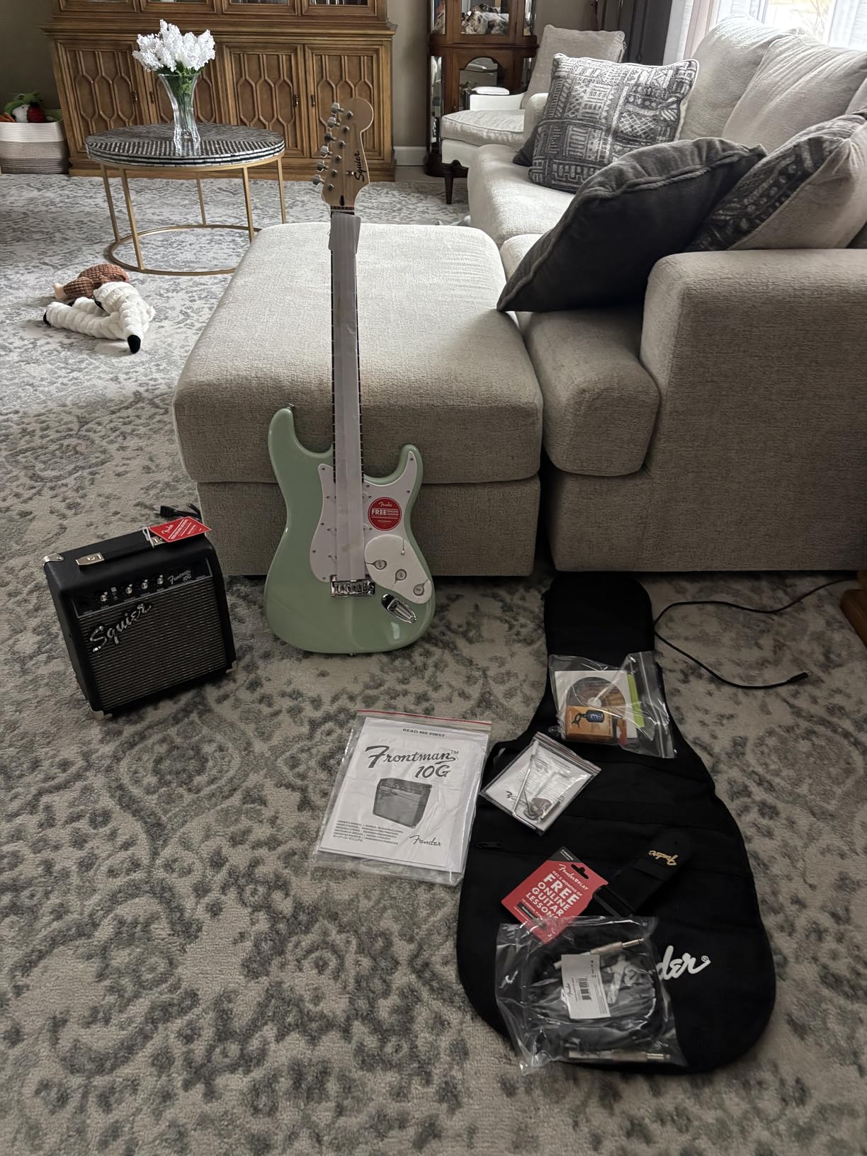 Fender Squier Sonic Stratocaster - Surf Green Bundle with Frontman 10g Amp, Gig Bag, Cable, Strap, Tuner, Picks, and Austin Bazaar Guitar DVD customer photo 1