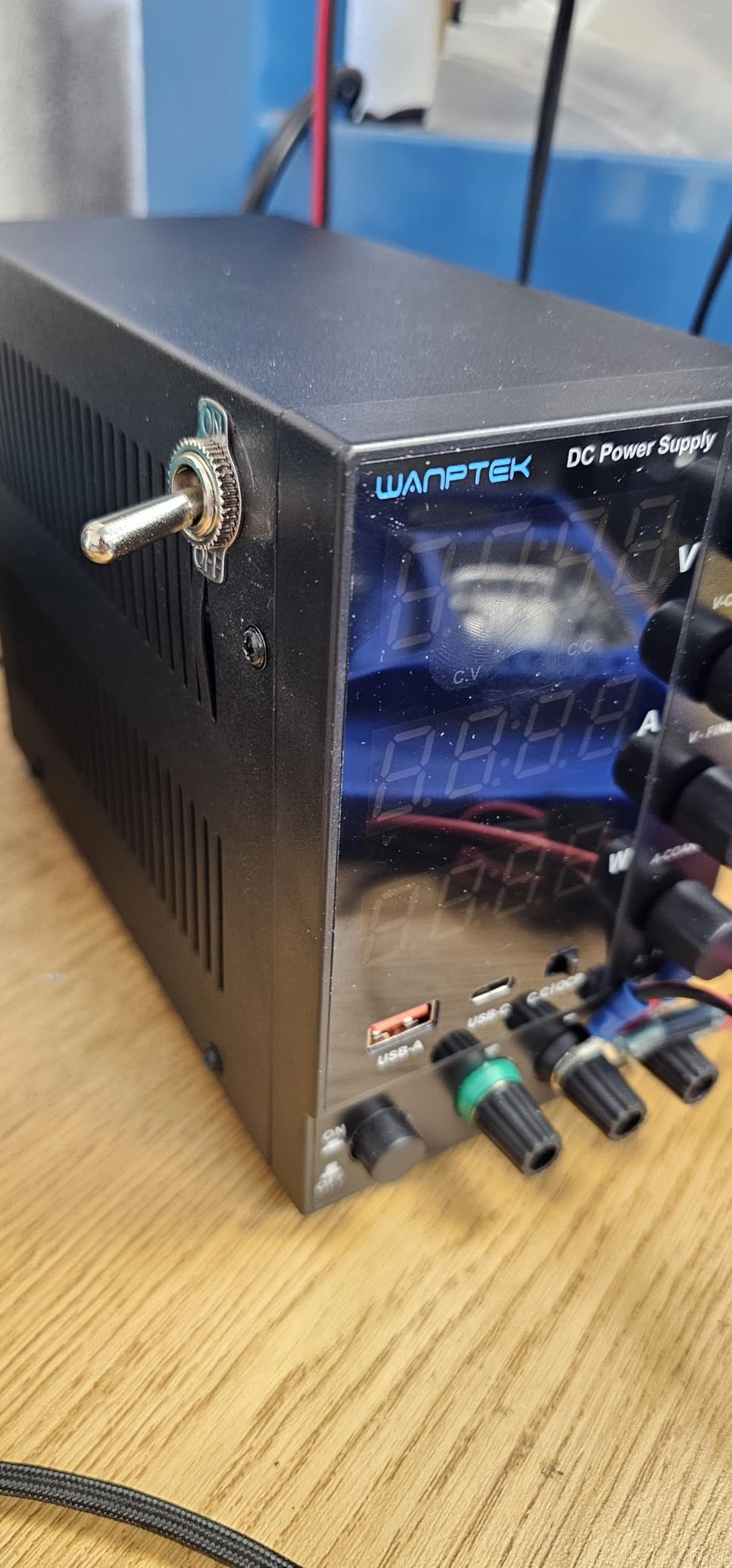 DC Power Supply Variable 0-30V 0-10A, Adjustable Switching Regulated Bench Power Supplies with Encoder Coarse & Fine Knob, 3.6A USB & Type-C Quick-Charge, OCP Overcurrent Protection customer photo 2