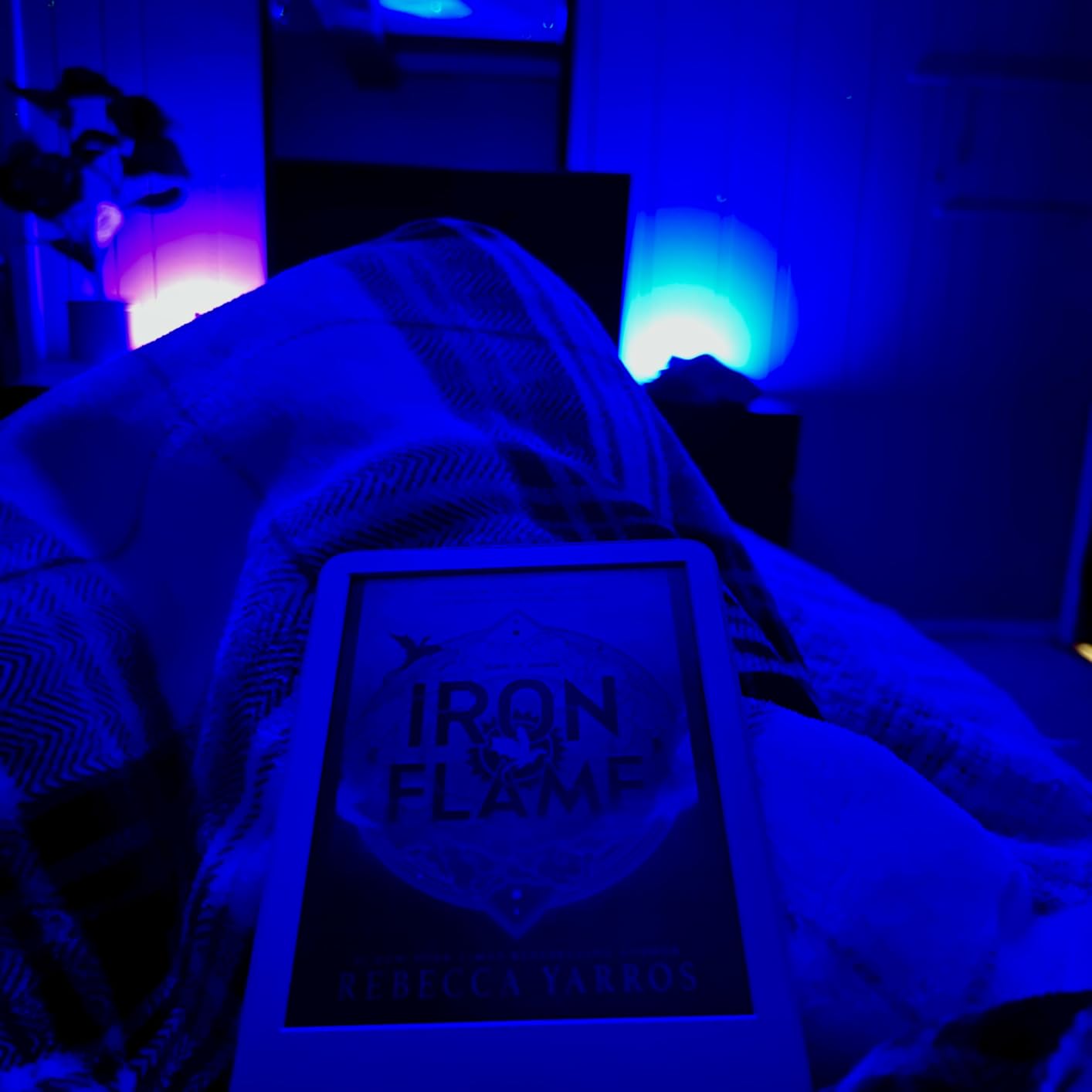 Amazon Kindle 16 GB (newest model) - Lightest and most compact Kindle, now with faster page turns, and higher contrast ratio, for an enhanced reading experience - Black customer photo 1