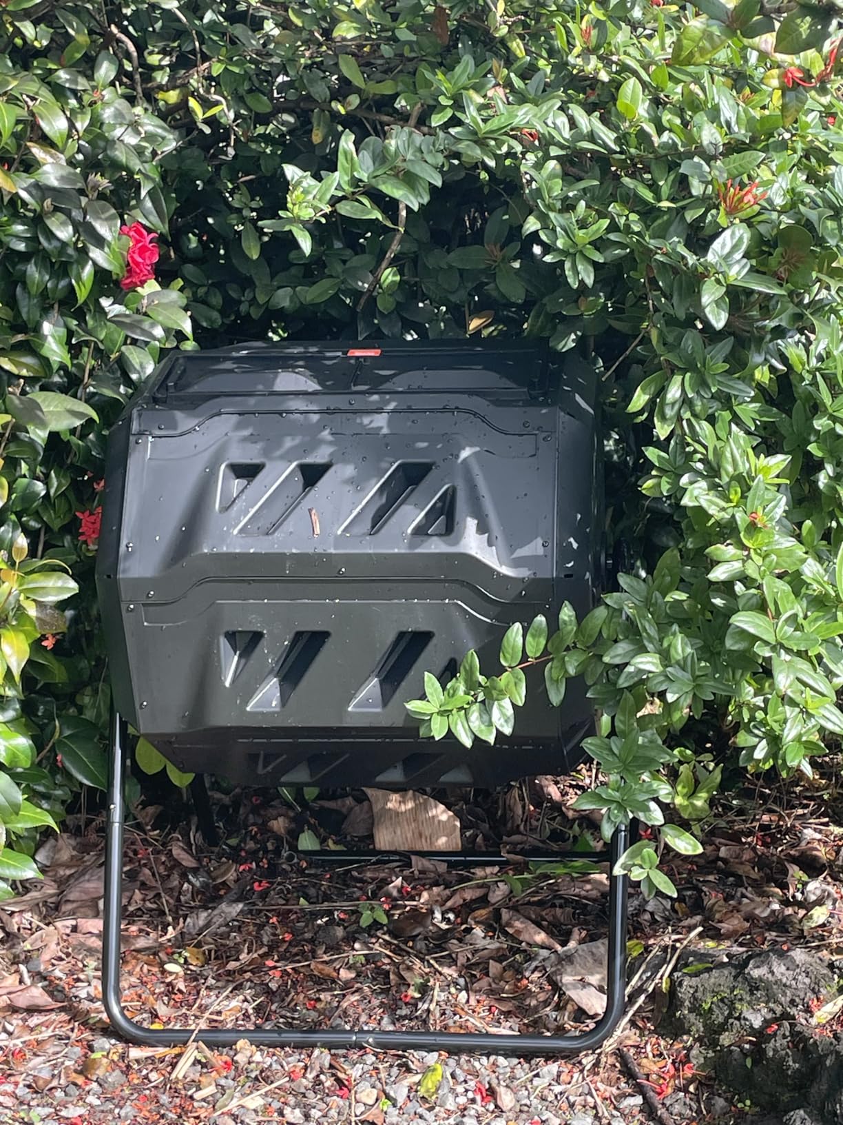 VEVOR Compost Bin, 43-Gal Dual Chamber Composting Tumbler, Large Tumbling Rotating Composter with 2 Sliding Doors and Steel Frame, BPA Free Composter Bin Tumbler for Garden, Kitchen, Yard, Outdoor customer photo 2