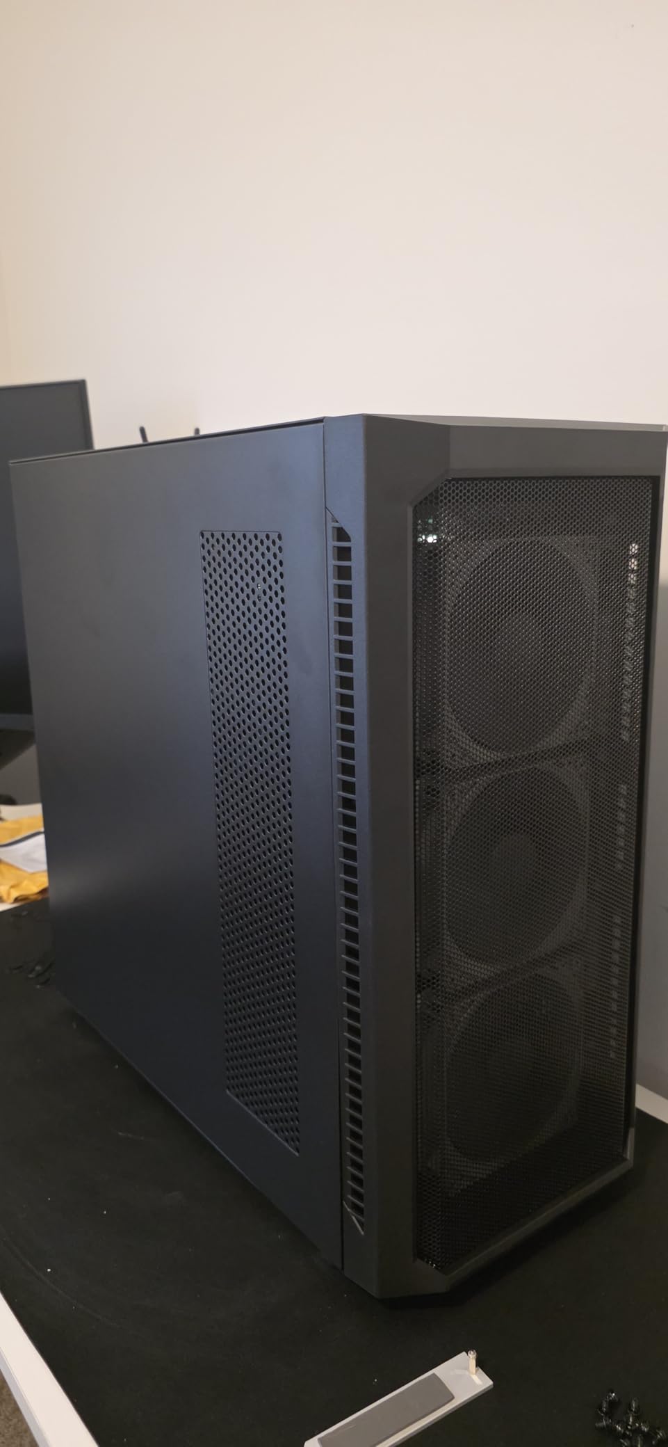 Classico Storage Master ATX NAS Computer Case Mid Tower with 4x120mm Fans, USB 3.0 Ready 10 x3.5'' HDD+3 x2.5'' SDD 360mm Supported on Top & Front Radiator GPU Vertically Mounting Black customer photo 2