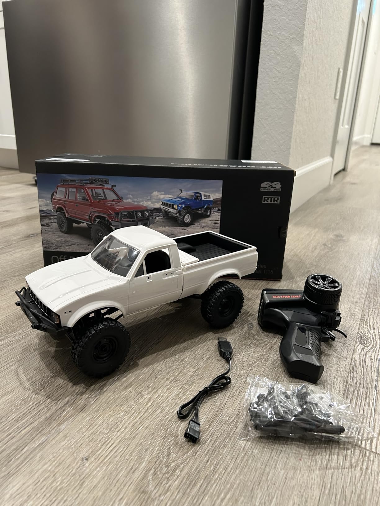 WPL C24-1 RC Rock Crawler RC Truck 4x4 1/16 Scale RC Crawler Off Road Remote Control Pickup 2.4G All Terrain RTR with Proportional Throttle Steering Led Light Adult customer photo 1
