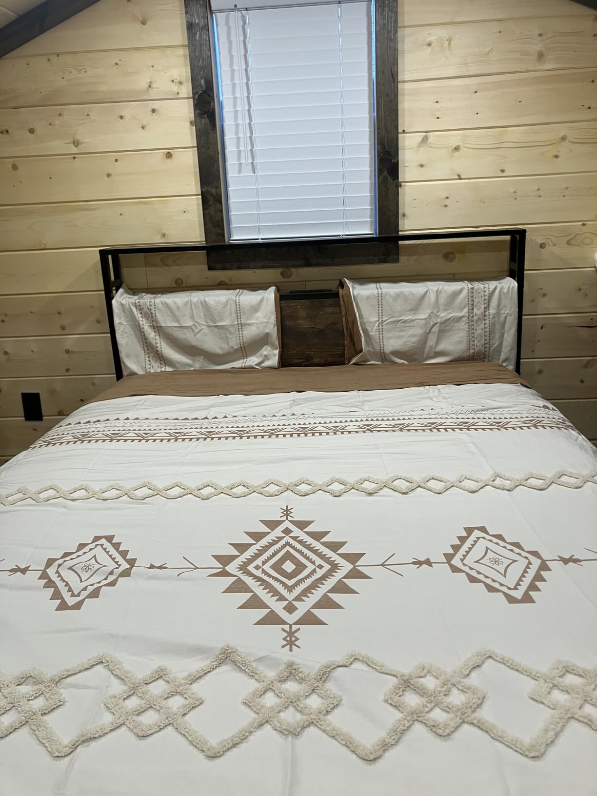 Oli Anderson Boho Duvet Cover Set Queen Size, Beige and Terracotta Color Clash 3 Pieces Microfiber Bedding Set, Durable and Super Soft Duvet Covers with Zipper and Ties, 90