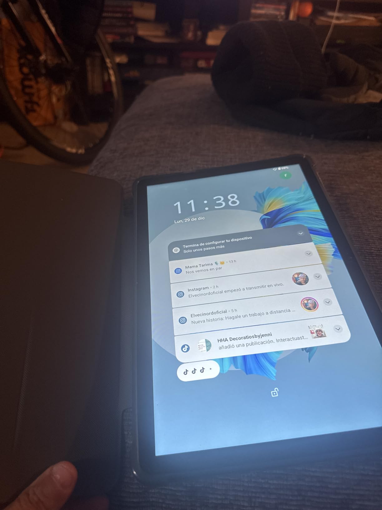 2026 Android 16 Tablet 11inch, Face Unlock, 18W Fast Charging, 32GB+128GB+1TB Expand, Octa-core CPU, 8000mAh Large Battery, WiFi6, Touchscreen Display, Widevine L1 Tableta, Black customer photo 1