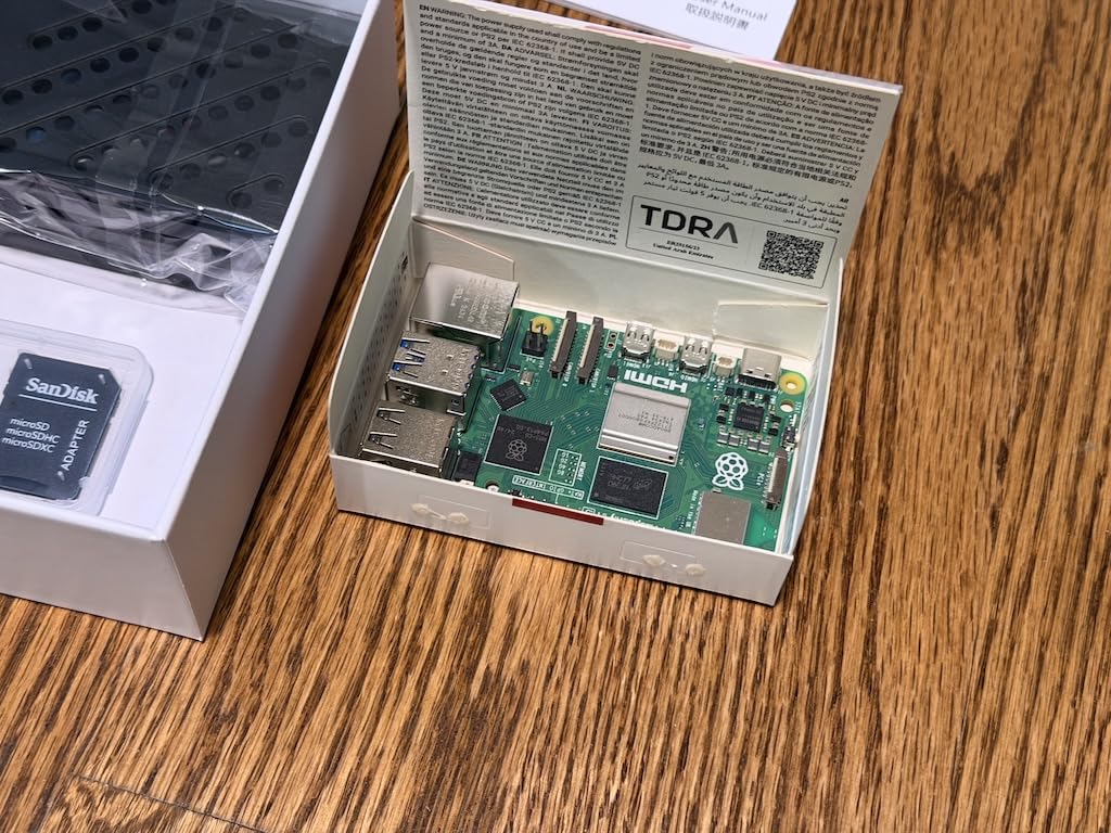 RasTech Raspberry Pi 5 8GB Kit 64GB Edition with Active Cooler, 27W GaN 5.1V5A USB-C Power Supply customer photo 1