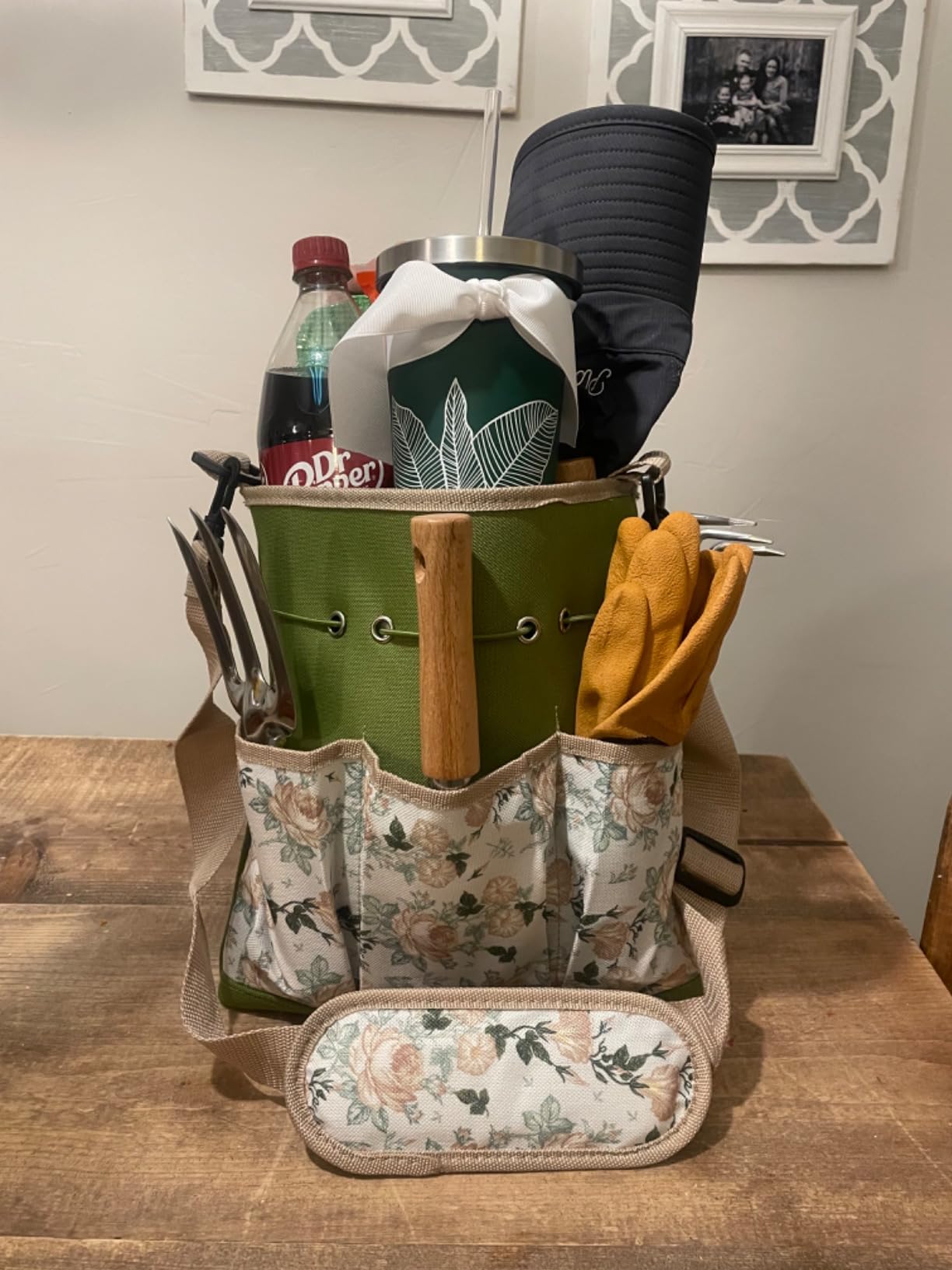 All-in-One Garden Tool Set, 11-Piece Heavy Duty Gardening Tools with Ergonomic Canvas Shoulder Crossbody Bag, Rust-Proof Premium Garden Tool Kit, Gardening Gift for Women Men, Green, GR003 customer photo 1