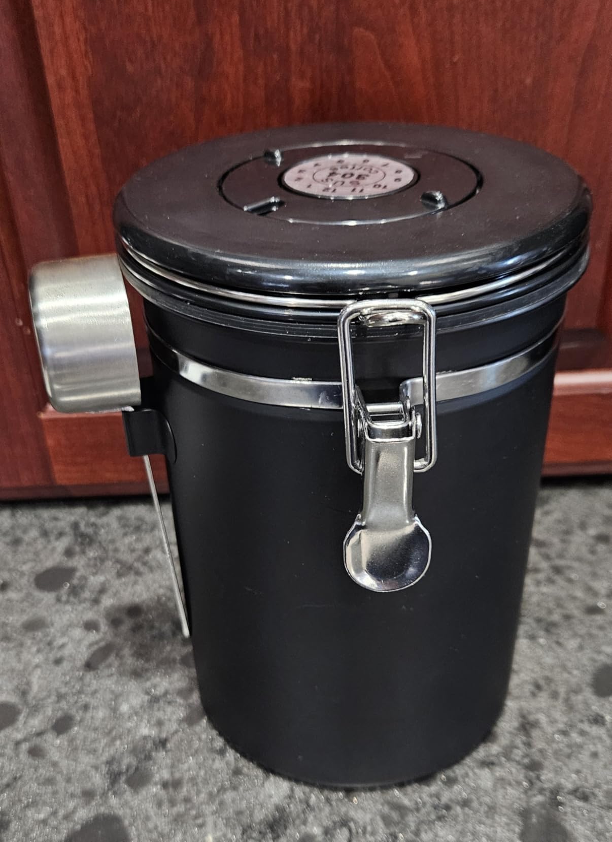 Ohtomber Coffee Canister Storage Container - 22OZ Stainless Steel Airtight Coffee Bean Storage Grounds Container with Date Tracker & Measuring Scoop, Kitchen Food Canister Jar for Cereal, Sugar, Tea customer photo 1