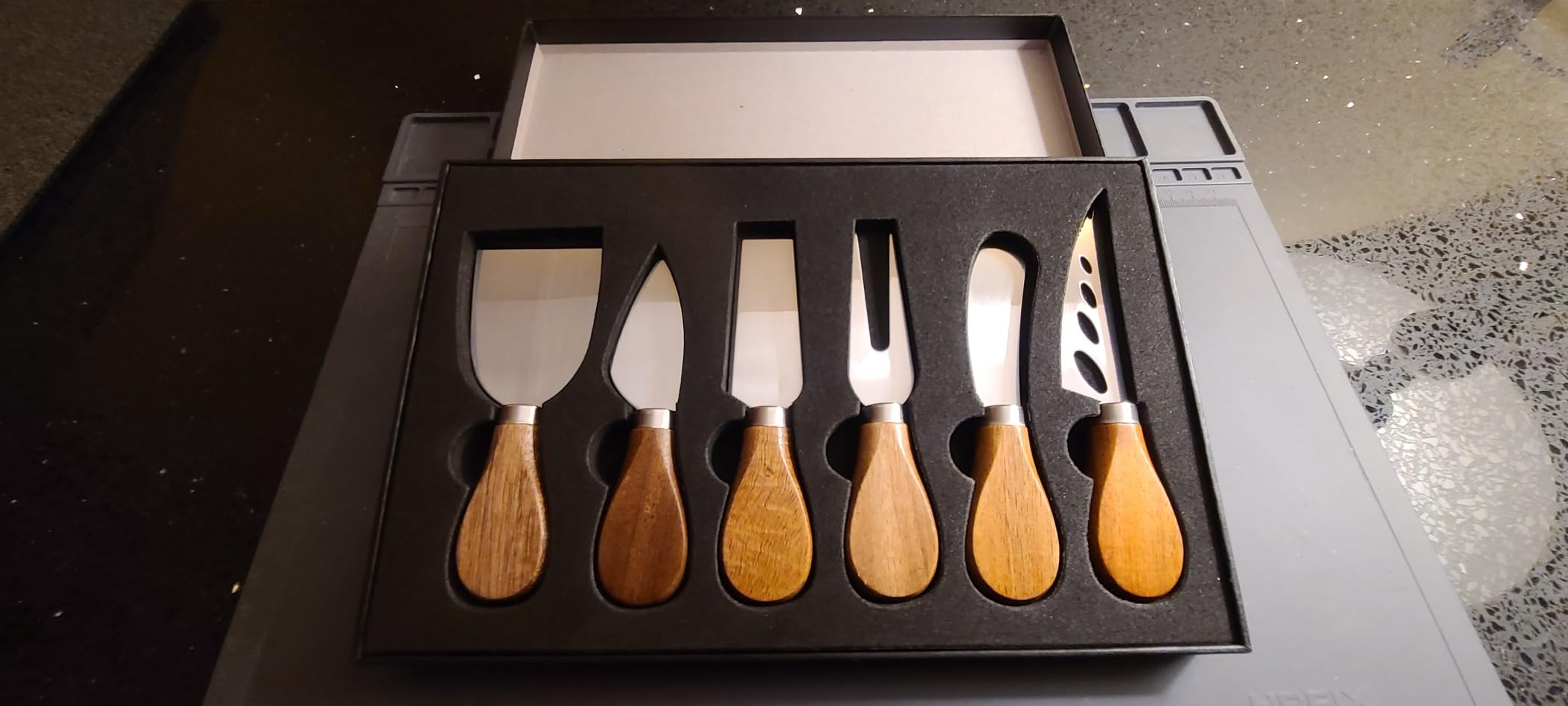 6 Pieces Cheese Knife, Cheese Knives Cheese Board Charcuterie Knife Set Cheese Tools Spreading Knife, Wooden Handle Stainless Steel Slicer Gift Set customer photo 2