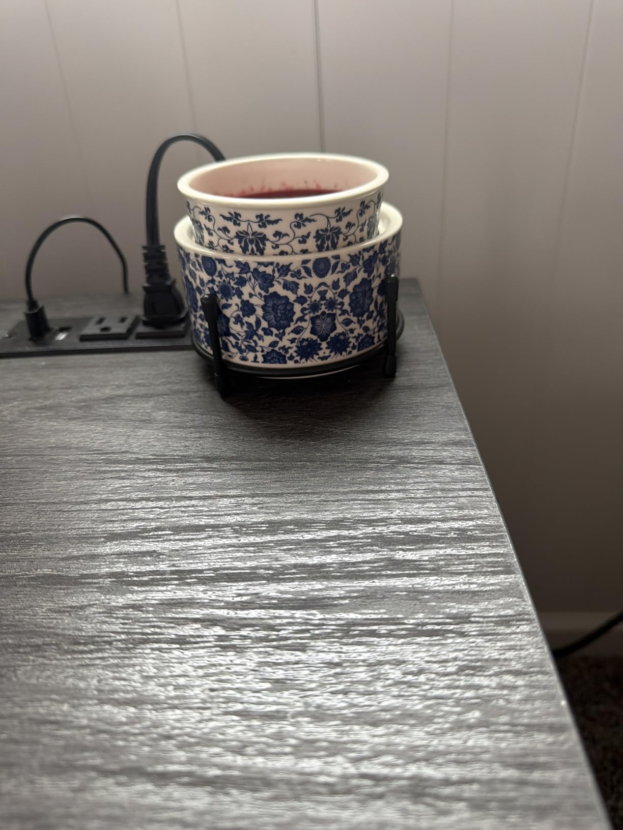 Blue & White Porcelain Pattern Wax Melt Warmer,Ceramic 3-in-1 Electric Candle Wax Warmer for Scented Wax Melter Oil Burner for Home Office Bedroom Gift & Decor (with KD Iron Shelf) customer photo 1