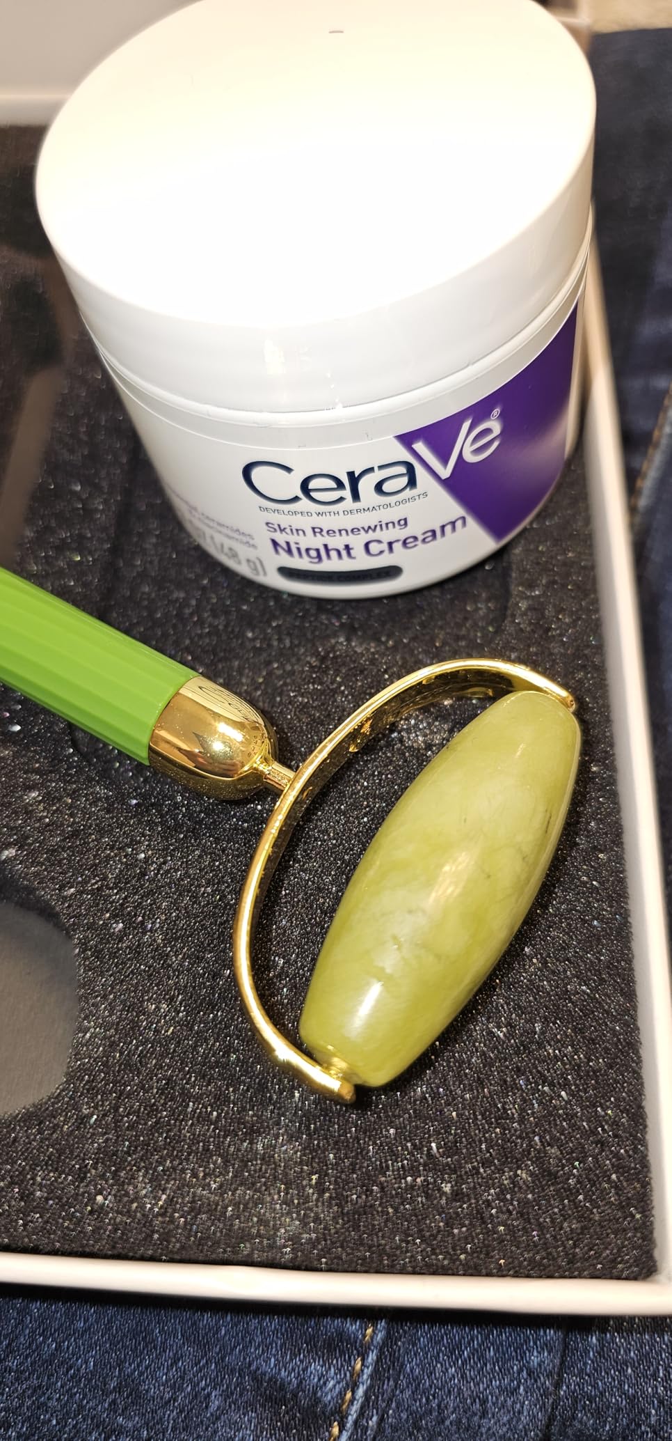 Rena Chris Gua Sha and Face Roller Set: Anti-Breakage Jade Roller for Long-Lasting Use, Jawline Sculpting and Puffiness Reducing, Gua Sha Facial Tools for Self Care Gift (Green) customer photo 1