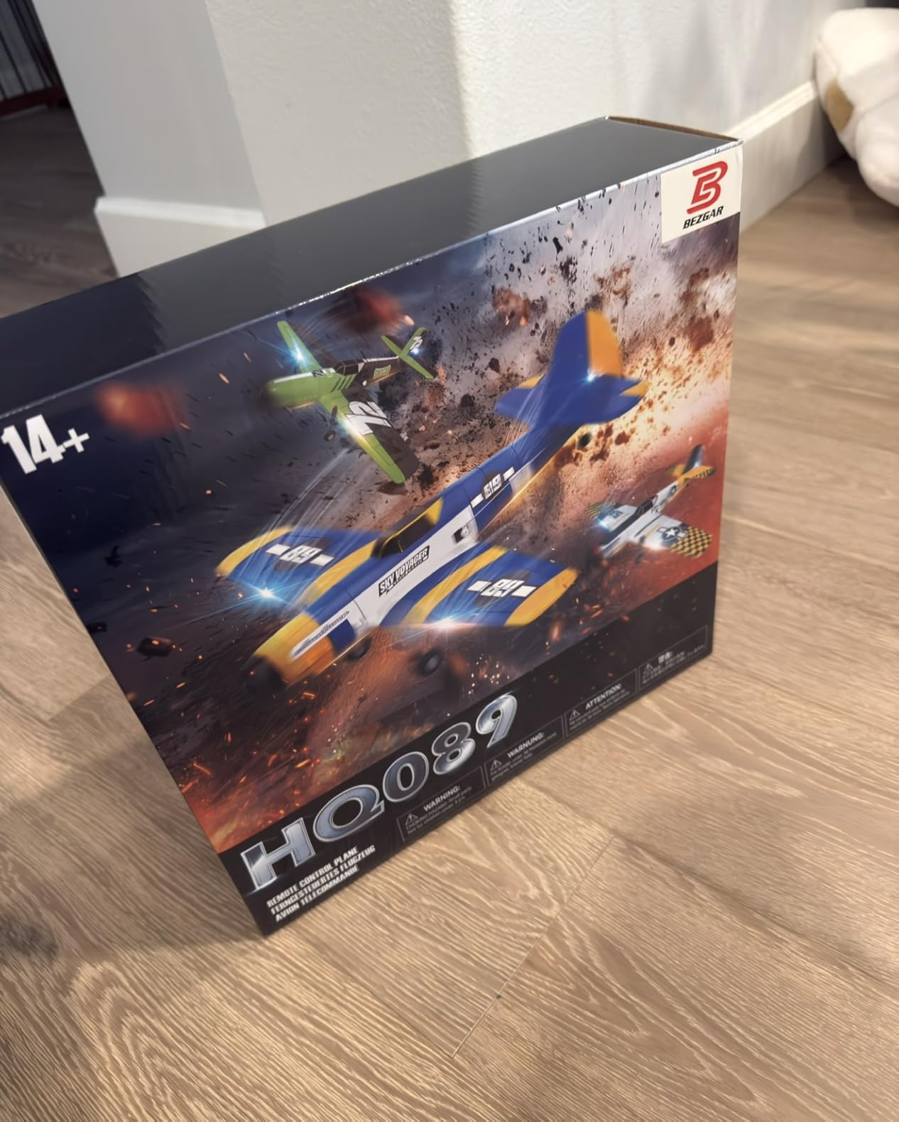 BEZGAR HQ089 RC Plane, Drones for Kids, 6-axis Gyro Remote Control Airplane, RC Helicopter, Easy Control for Beginners Toys with Colorful LED Navigation Lights customer photo 1