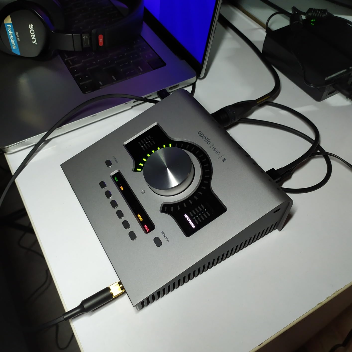 Universal Audio Apollo Twin X DUO Gen 2 Essentials+ Edition Thunderbolt 3 Audio Interface customer photo 1