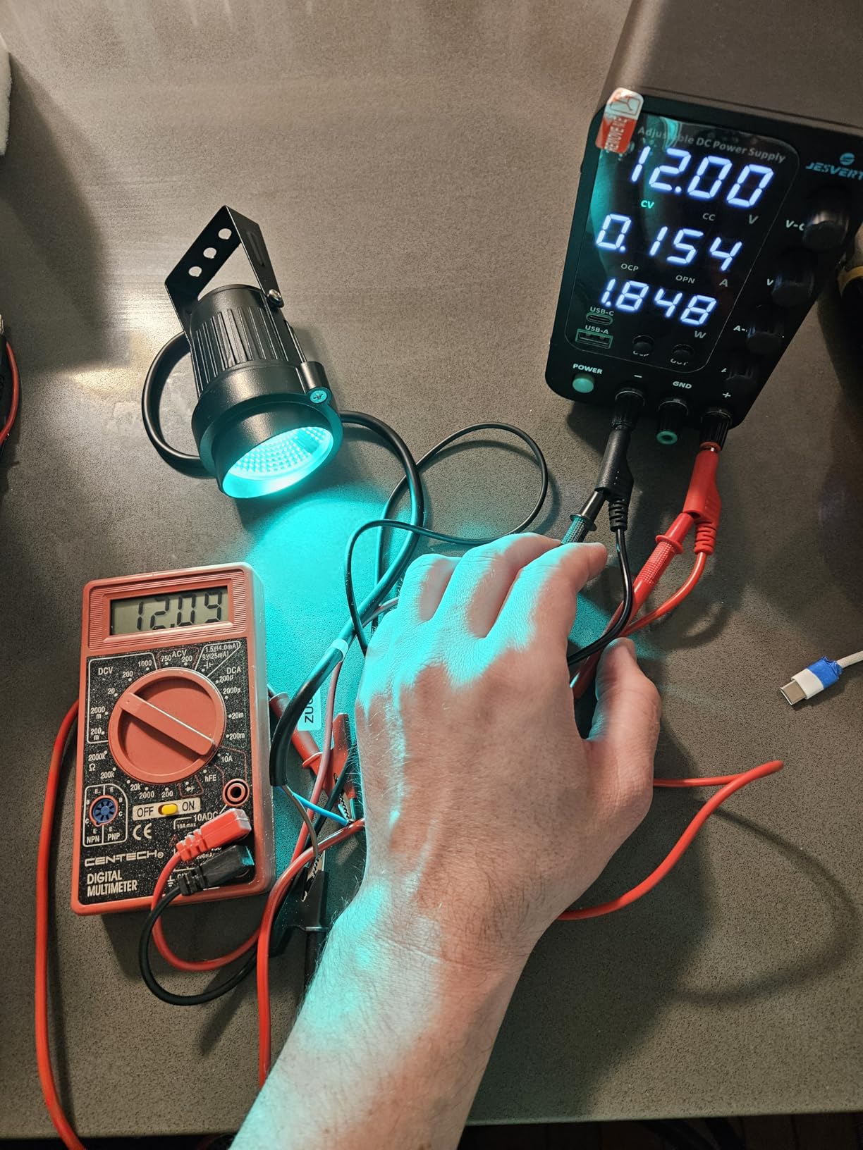 DC Power Supply Variable, 0-32V 0-10A Switching Bench Power Supply with 20W USB & Type-C Quick-Charge, Encoder Corase & Fine Adjustment Knob, Output Switch, 4-Digit LED Display - SPS-3010V customer photo 2