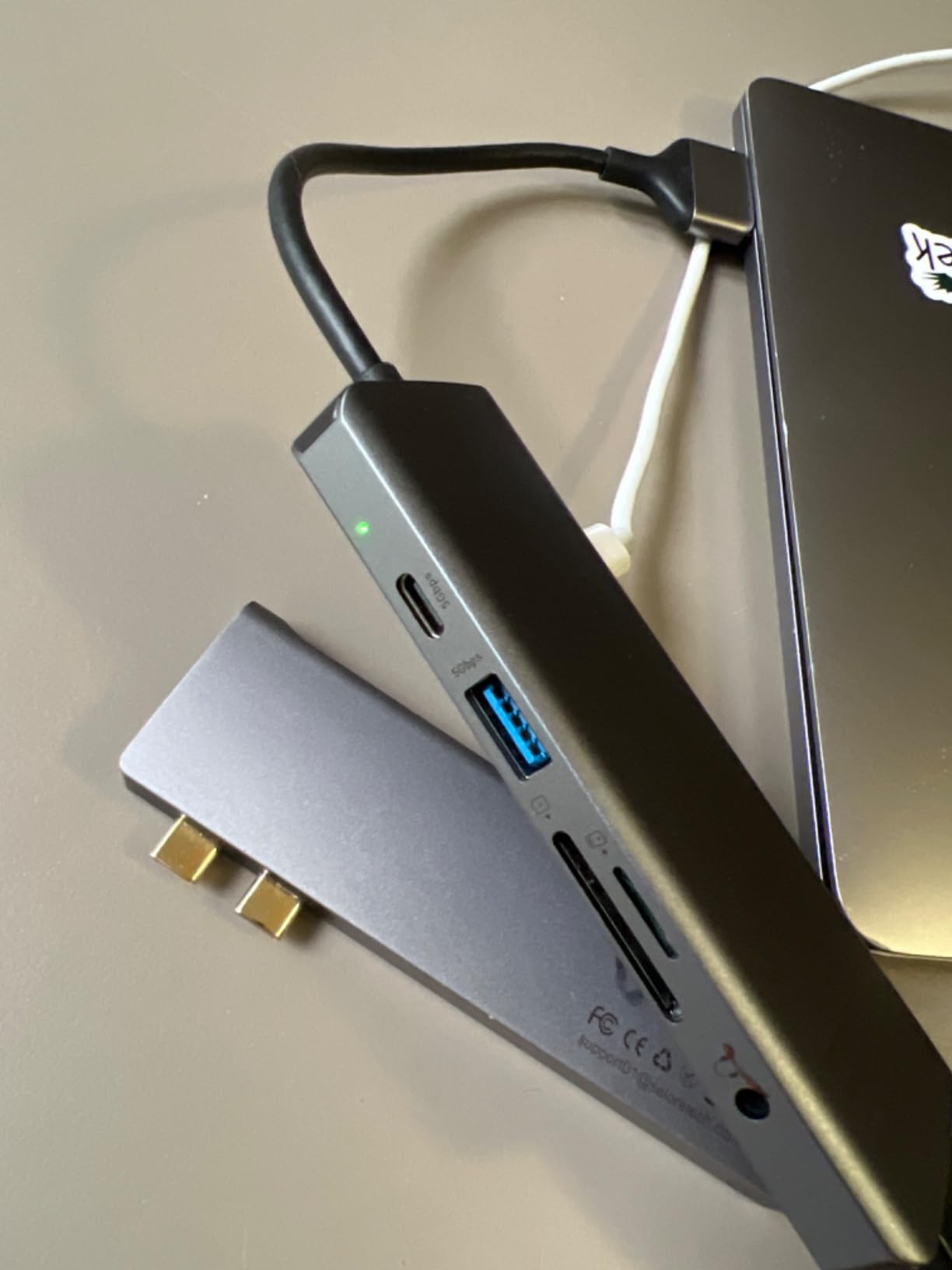 9 in 2 MacBook Air Adapter USB C Hub Triple Display for MacBook Pro Air Mac, MacBook Pro Docking Station 4K HDMI Dock with 100W PD,USB 3.0,SD/TF Card Reader,3.5mm Audio customer photo 1
