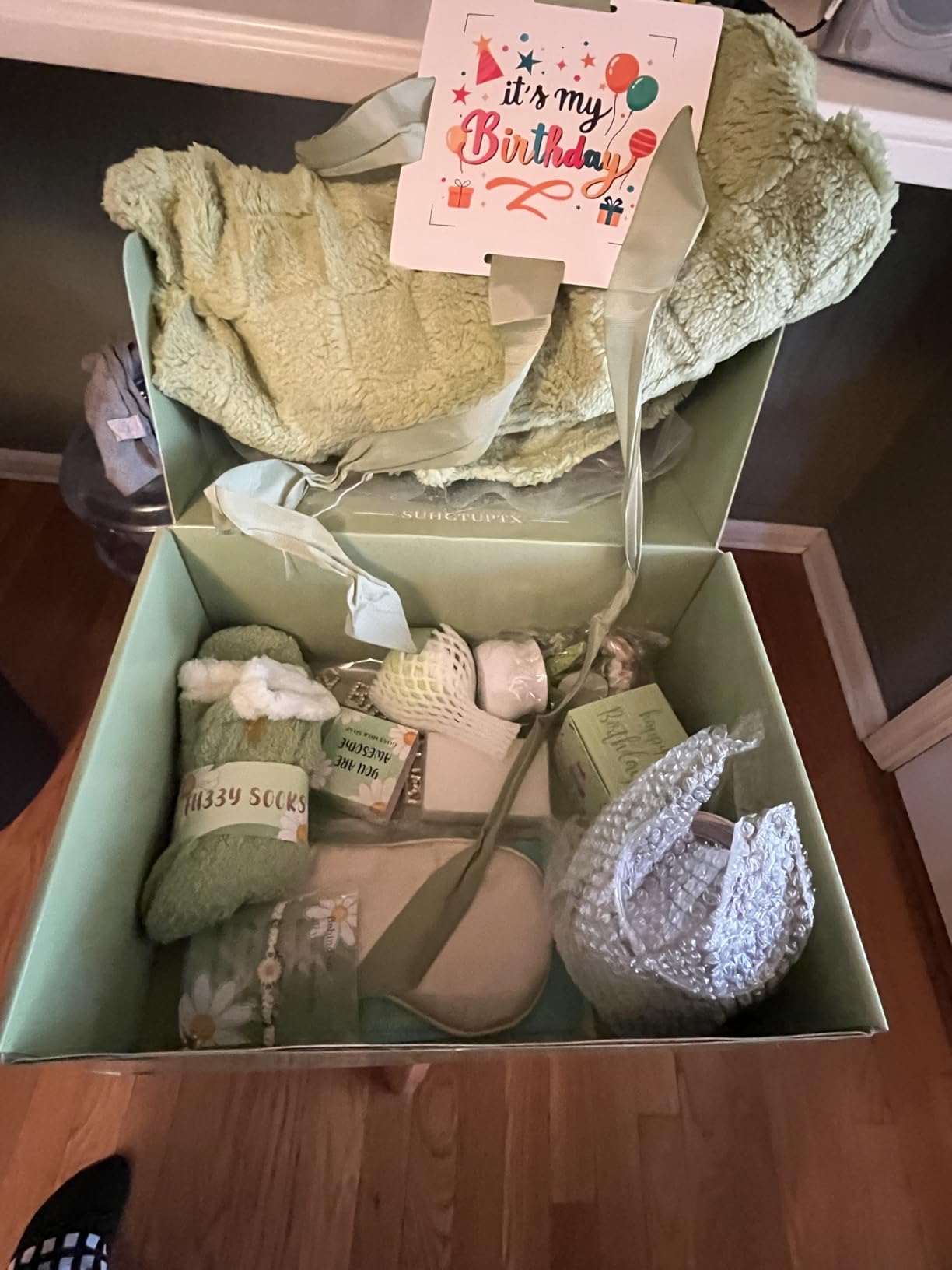 Friendship Gift Box for Women, 12pcs Birthday Gift Basket Set w/ Blanket, Tumbler, Crown, and Relaxing Spa Items for Her Mom Friends Female Sister Coworker customer photo 2