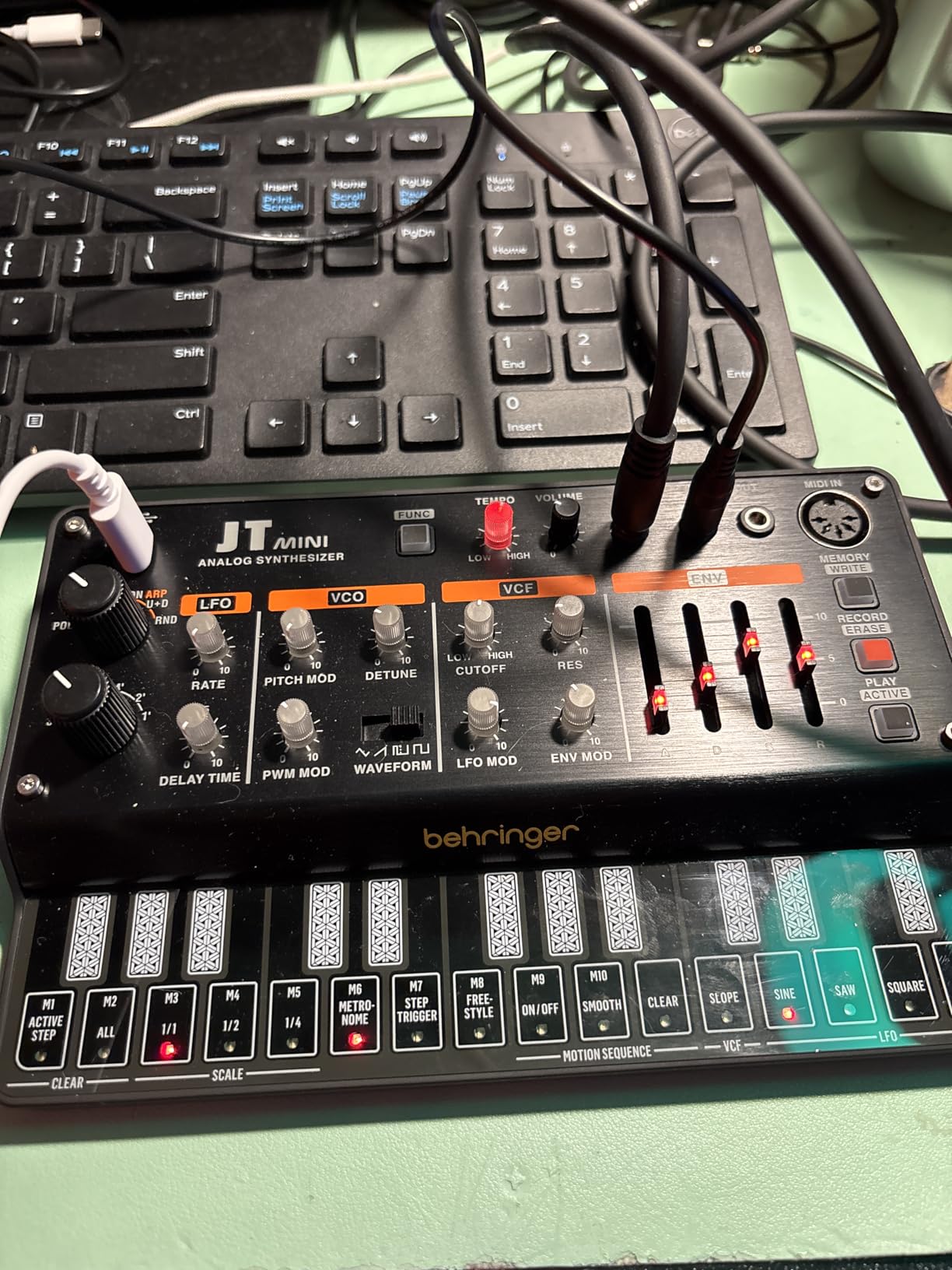 Behringer JT Mini Polyphonic 3-voice Analog Synthesizer customer photo 1