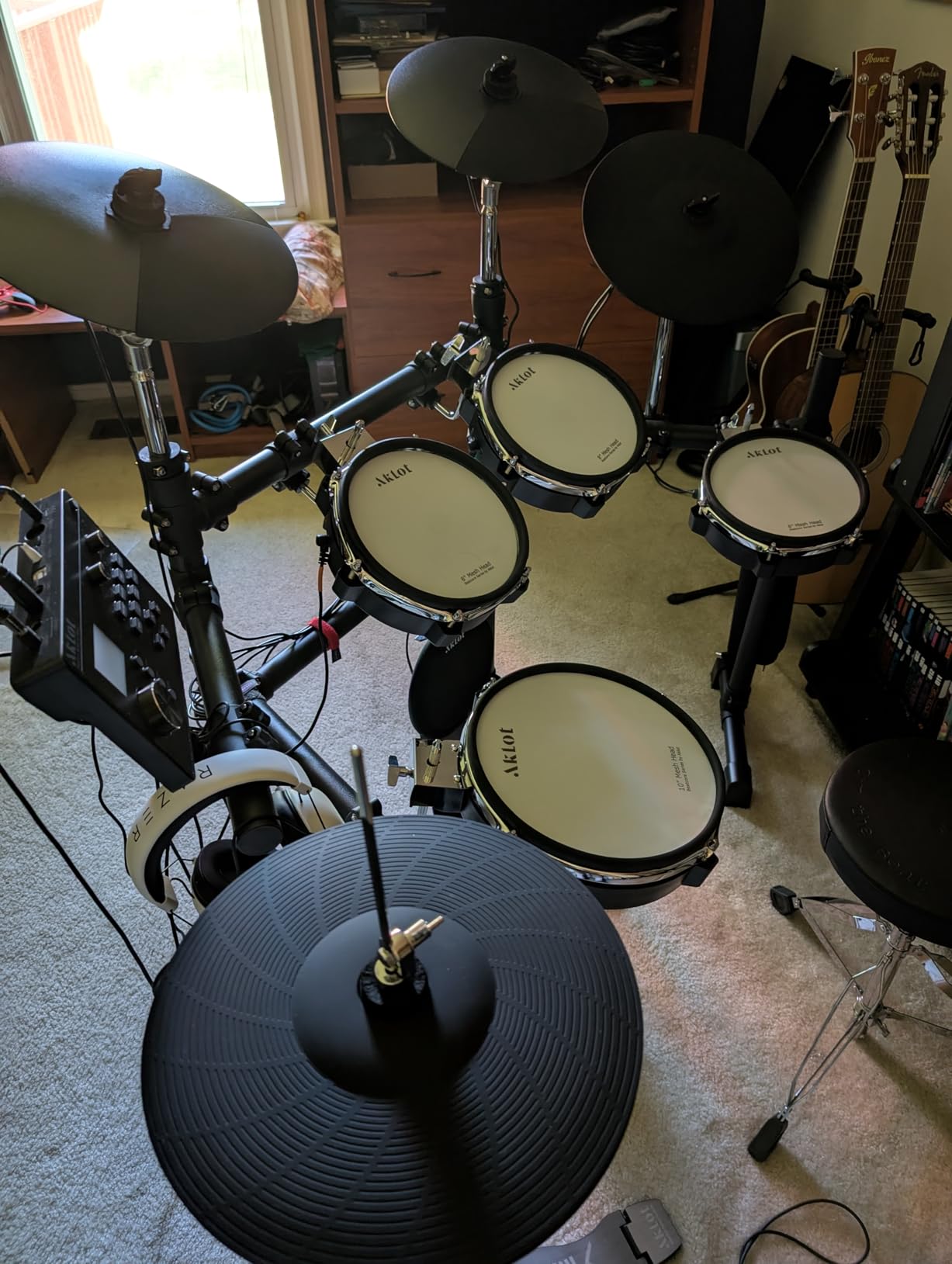AKLOT Expanded-Size Electric Drum Set: 12'' Two-Piece Standalone Hi-Hat, Independent Kick Drum and 10'' Dual-Zone Snare, 12'' Triple-Zone Ride Cymbal, All Mesh Heads, 460 Sounds, USB MIDI (B-CORE541) customer photo 1