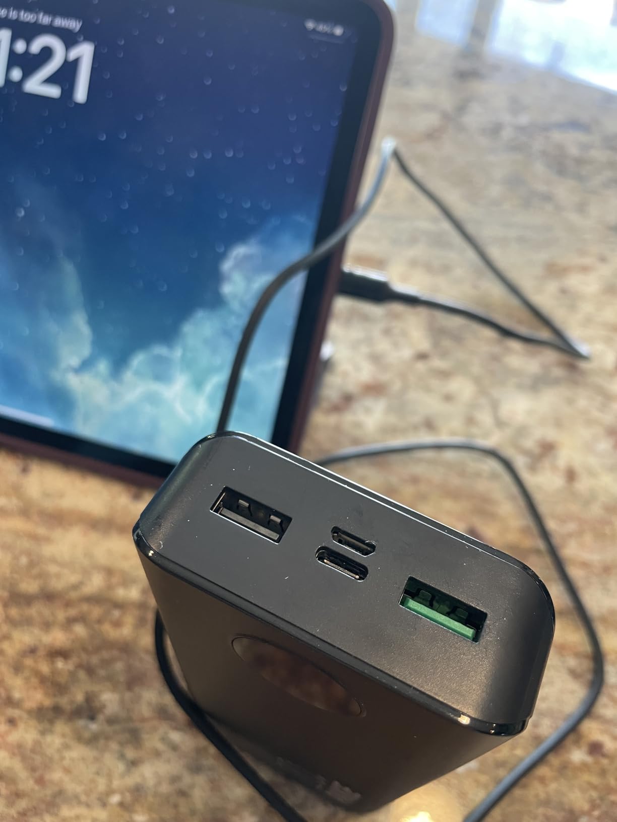 65W Power Bank, 25000mAh Travel Essential USB C Laptop Portable Charger, 100W Total Fast Charging Battery Pack for MacBook Dell XPS iPad Tablet Steam Deck iPhone 17-12 Series Samsung Switch and More customer photo 2