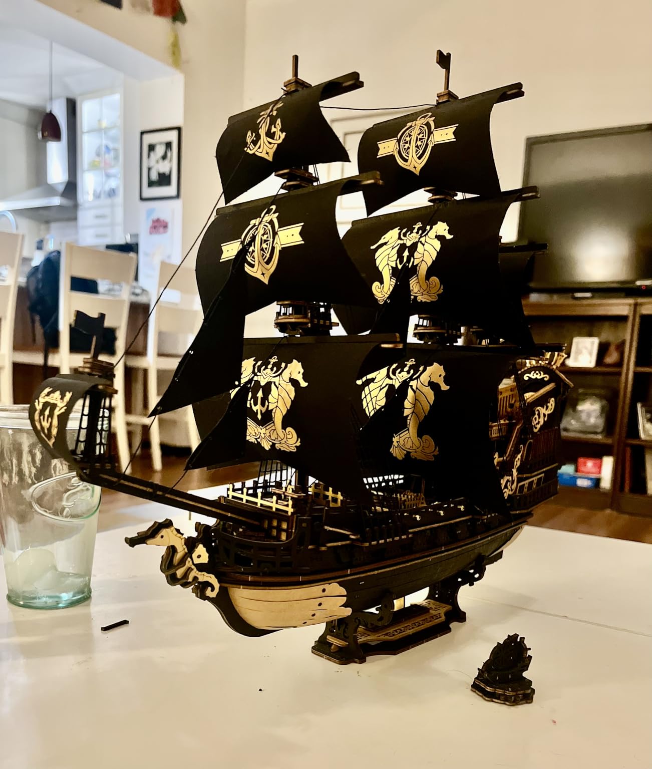 ROBOTIME Seahorse 3D Wooden Puzzles for Adults, Black Sailboat Model Kits for Boys and Men, Home Office Decor Gifts Pirate Ship Building (603 Pcs) customer photo 2