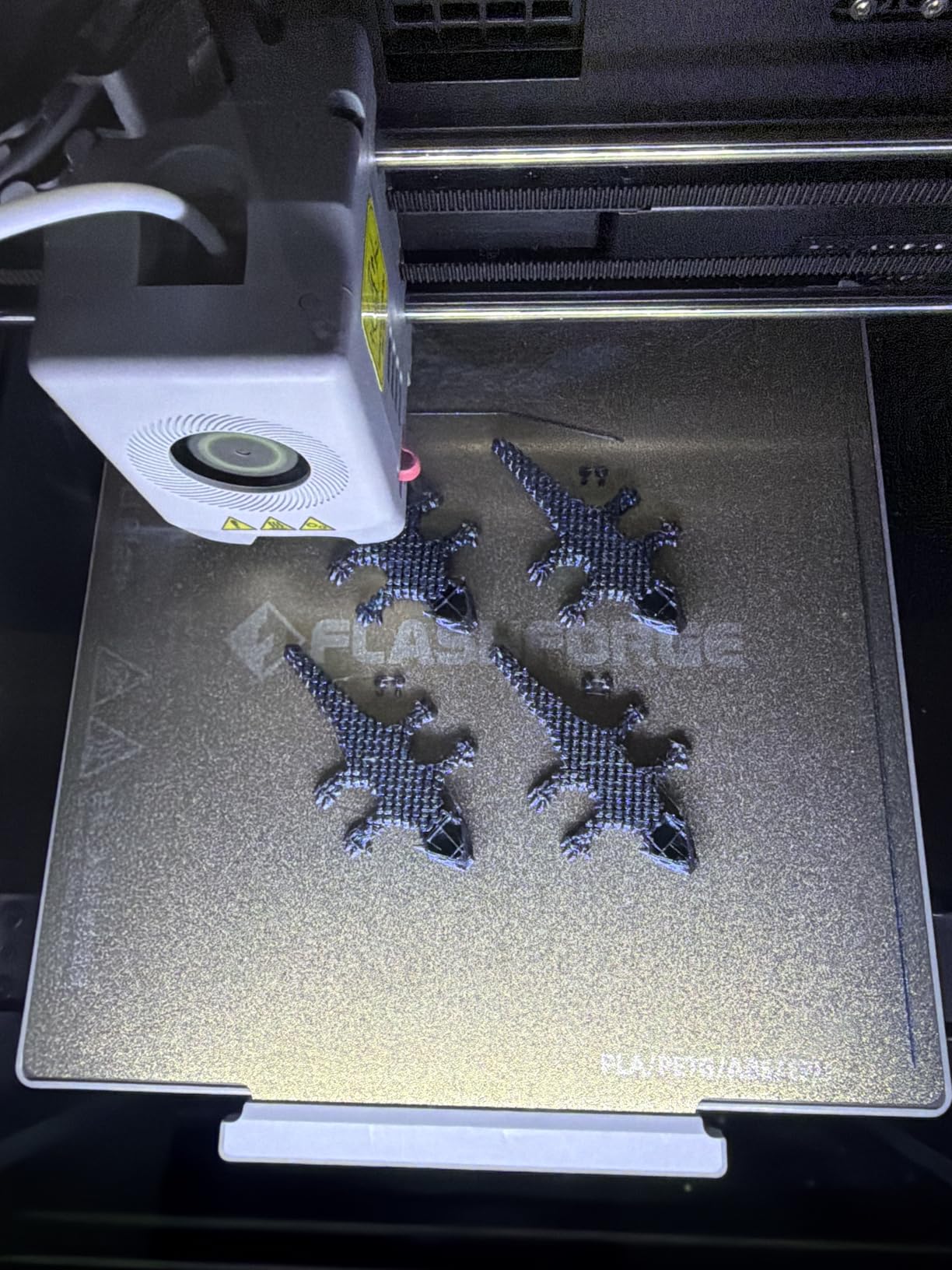 AD5M Pro 3D Printer, CoreXY 600 mm/s Printing Speed, 0.4 & 0.6mm 3s Quick-Swap 280°C Nozzles, 1-Click Auto Leveling, Fully Enclosed customer photo 1