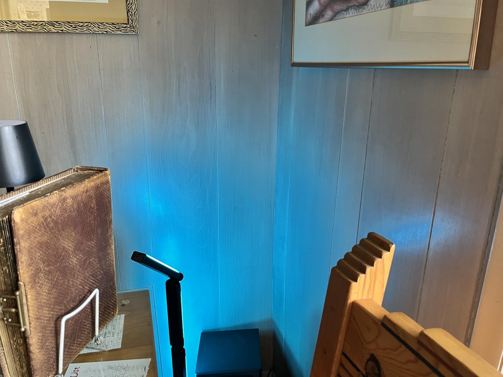 Led Desk Lamp with Atmosphere Lighting, Smart RGB LED Desk Lamp-Music Sync and 16 Million DIY Colors, Foldable Lamp with Dimmable and Timer, Modern LED Lights for Desk, and Gaming Rooms customer photo 1
