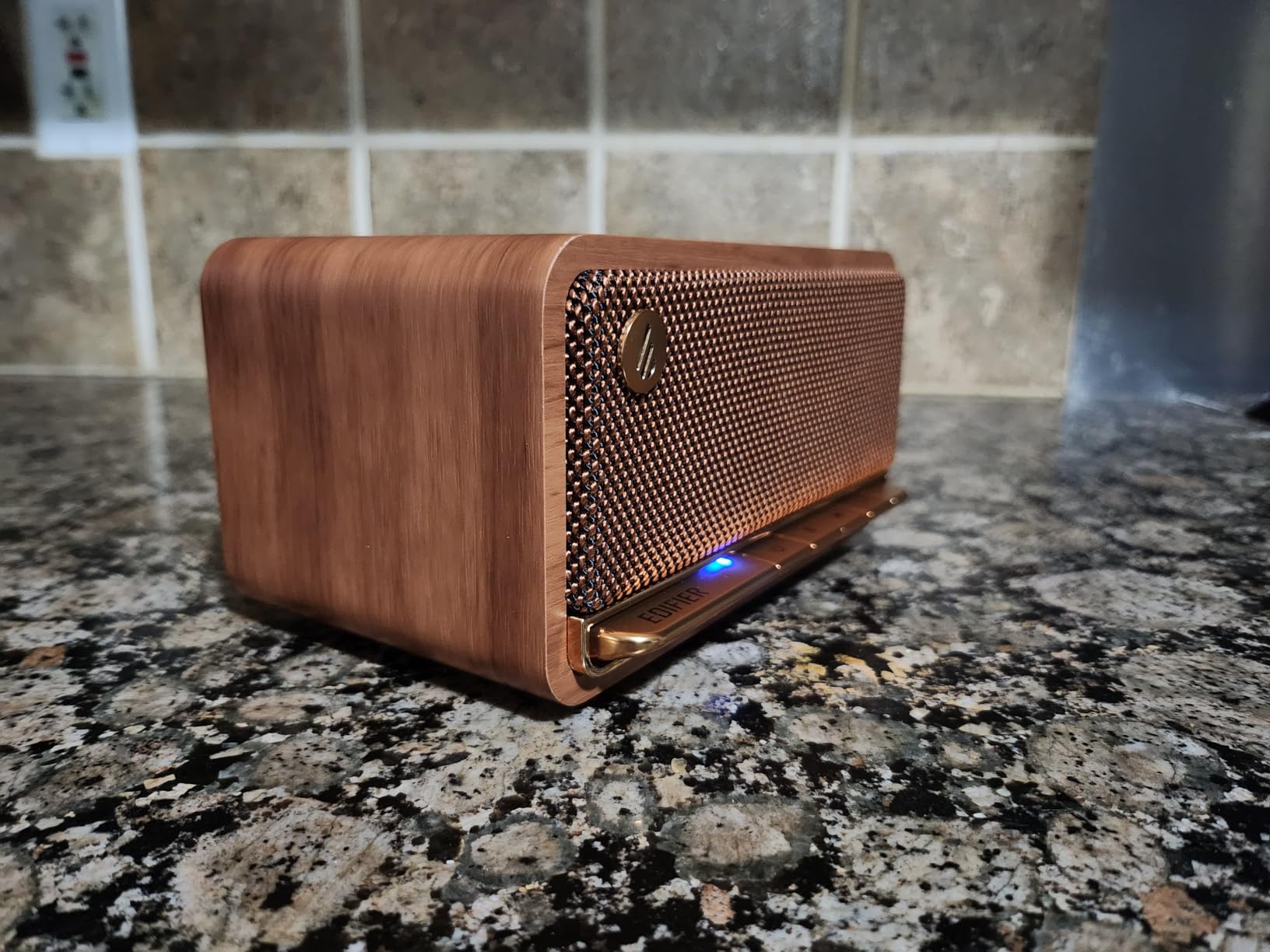 Edifier Retro Wood Bluetooth Speaker, Wireless Portable Speakers with 40W Hi-Res Audio, Stereo Pairing ConneX App customer photo 2