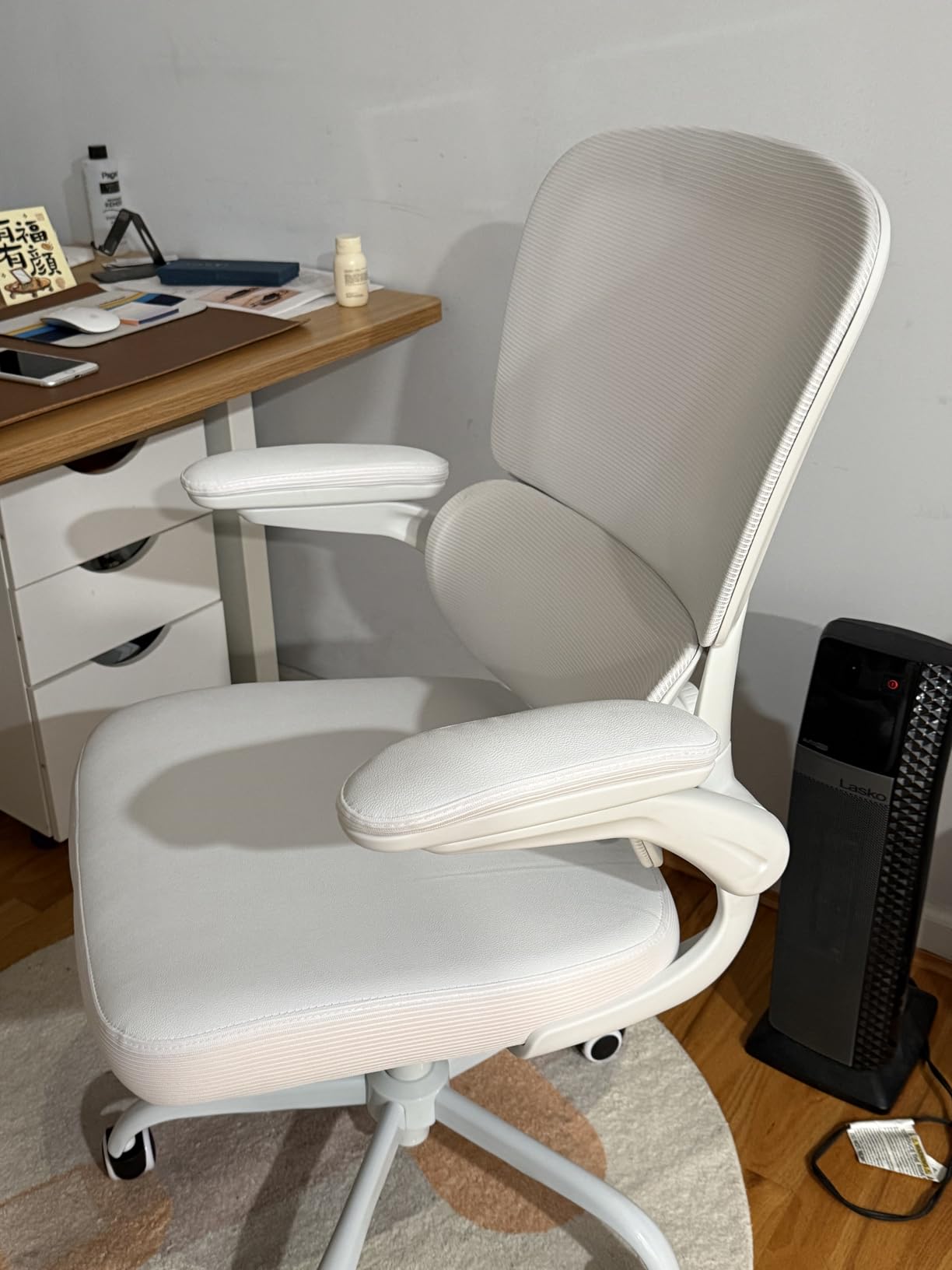 TRALT Ergonomic Office Chair - Desk Chair with Adjustable Lumbar Support Computer Chair - Mesh Comfy Chair with Flip-up Armrests - Gaming Chairs for Adults Home Office (Leather, White) customer photo 2