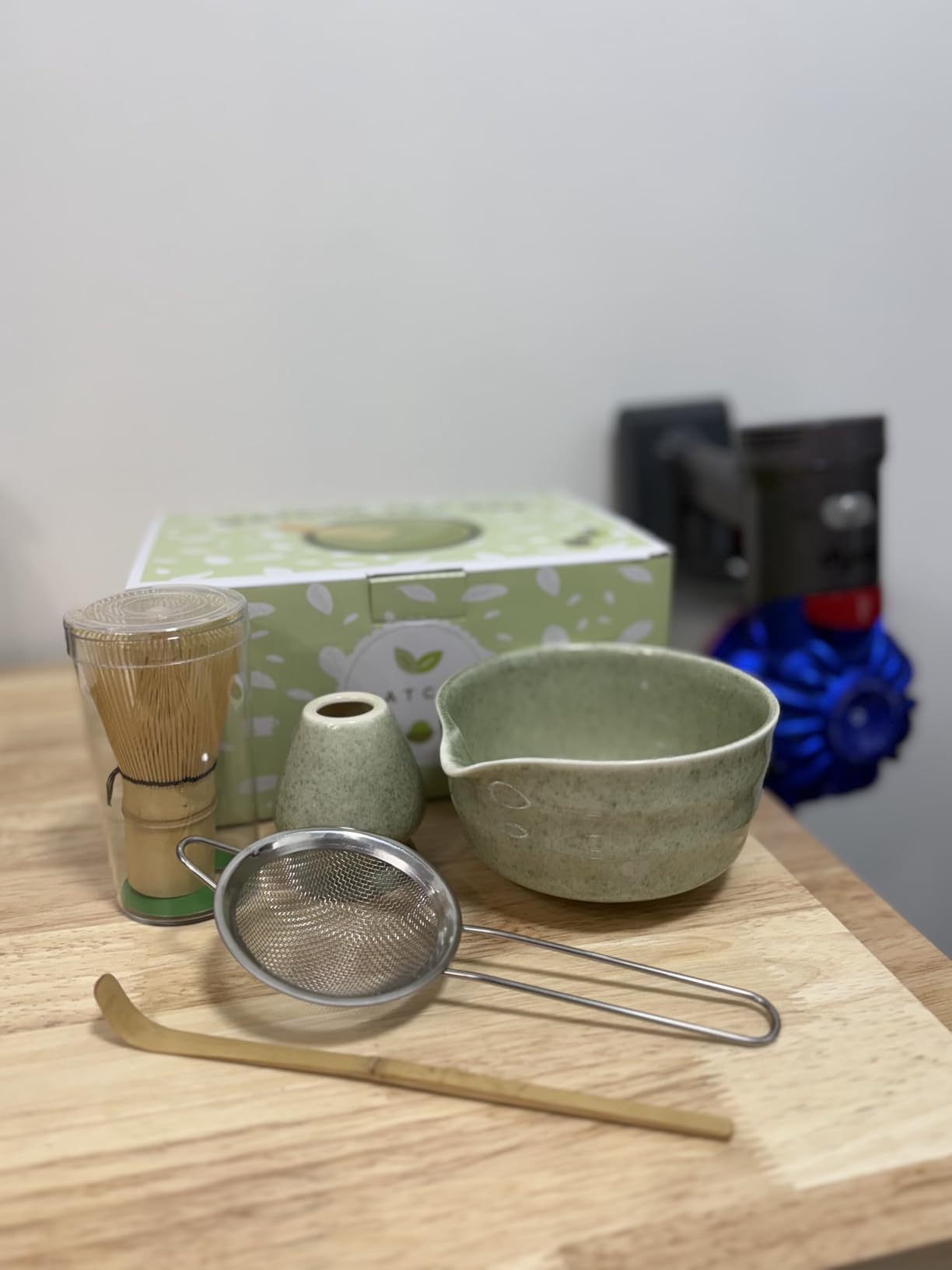 Dayacoco Matcha Whisk Set,Ceramic Matcha Kit Set Includes Bowl with Spout, Whisk,Holder,Bamboo Scoop and Sifter,5 pcs Matcha Tea Kit for Matcha Lovers, Ideal Gift for Christmas, Birthday (Green) customer photo 2