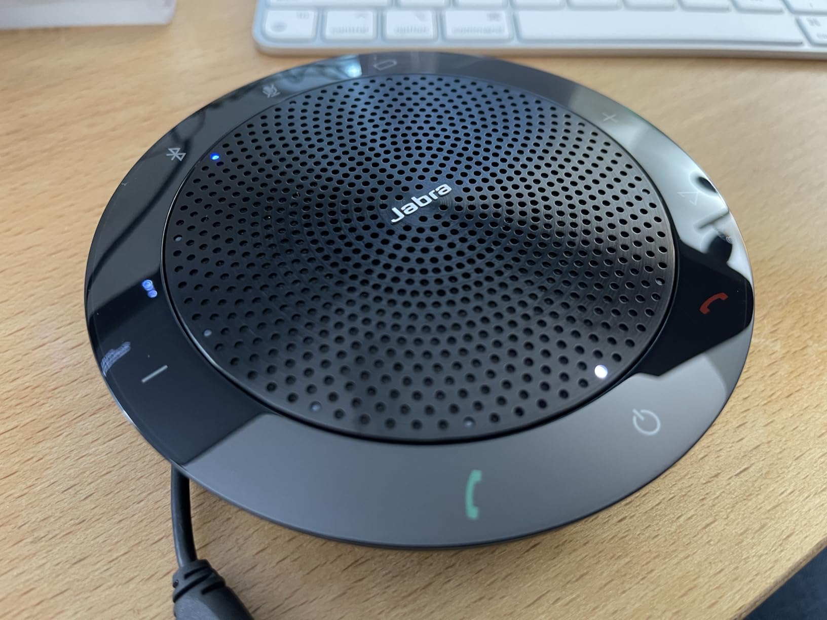 Jabra Speak 510 (2025 Edition) Portable, USB or Wireless Bluetooth Speaker for Meetings and Calls with Crystal-Clear Sound, Works with All Meeting Platforms - Microsoft Teams, Google Meet, Zoom customer photo 2