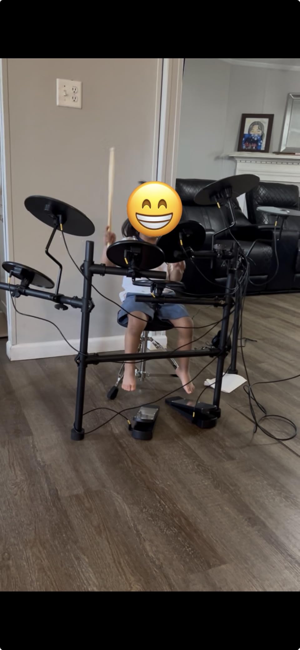 AODSK Electric Drum Set with 4 Quiet Drum Pads, Portable and Solid Drum Set for Beginner with 200 Sounds, 2 Switch Pedal, Drum Throne, Drumsticks, Headphones (UAED-403TS) customer photo 2