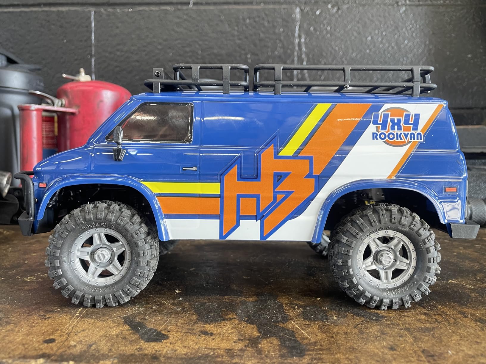 HOBBYPLUS CR18P EVO 2 RockVan RC Crawler - 1/18 Scale Mini RC Crawler with Two-Speed Transmission, All-Metal Gears, Evolved EVO Platform, Ready-to-Run, Distinctive Styling customer photo 1