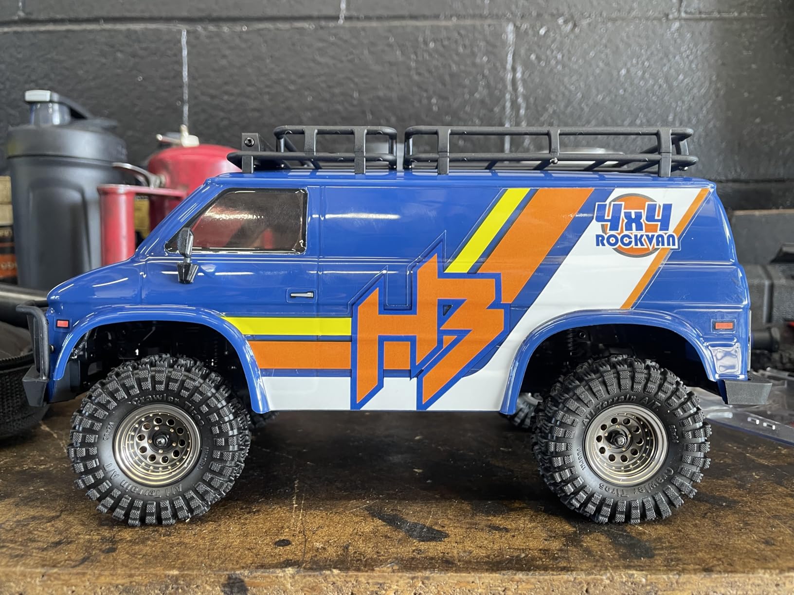 HOBBYPLUS CR18P EVO 2 RockVan RC Crawler - 1/18 Scale Mini RC Crawler with Two-Speed Transmission, All-Metal Gears, Evolved EVO Platform, Ready-to-Run, Distinctive Styling customer photo 2