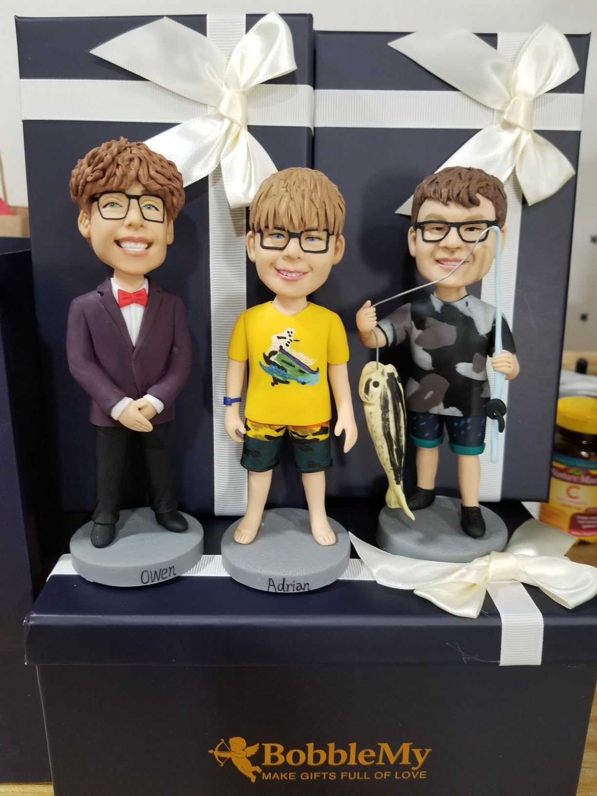 Custom Bobbleheads Personalized, 6/7/8 Inch Handmade Customized Bobblehead Dolls Figurine from Photo Unique Gifts for Boyfriend, Husband, Friends(Green) customer photo 1