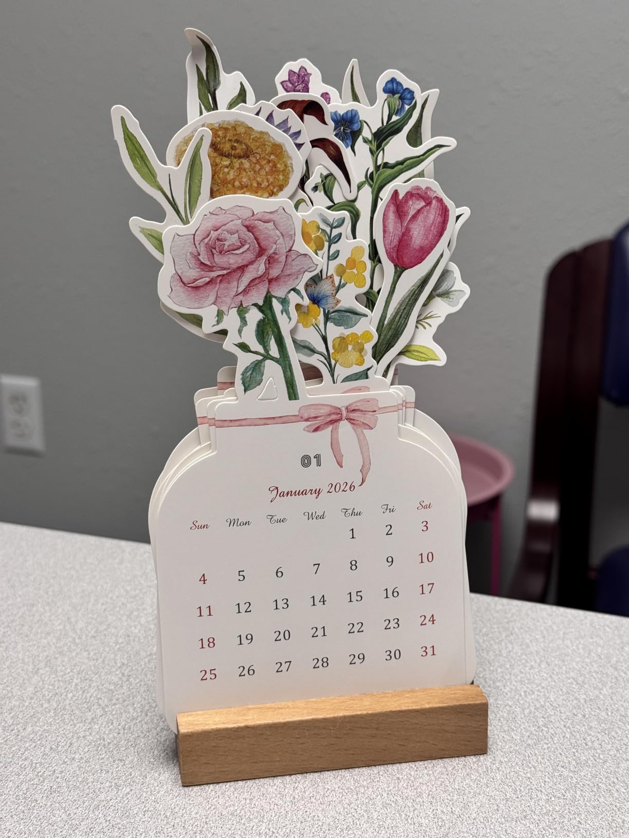 2026 Creative Flower Desk Calendar, Vase Shaped New Year Monthly Calendar Planner 3.9